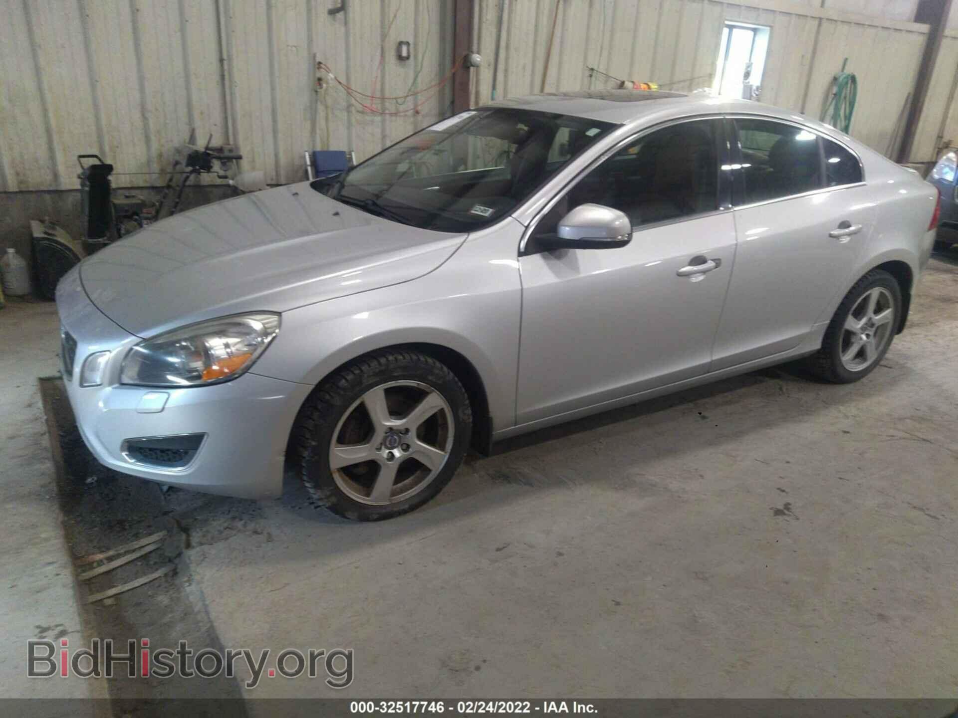 2012 VOLVO S60 - VIN: YV1622FSXC2082721 - Фото 2