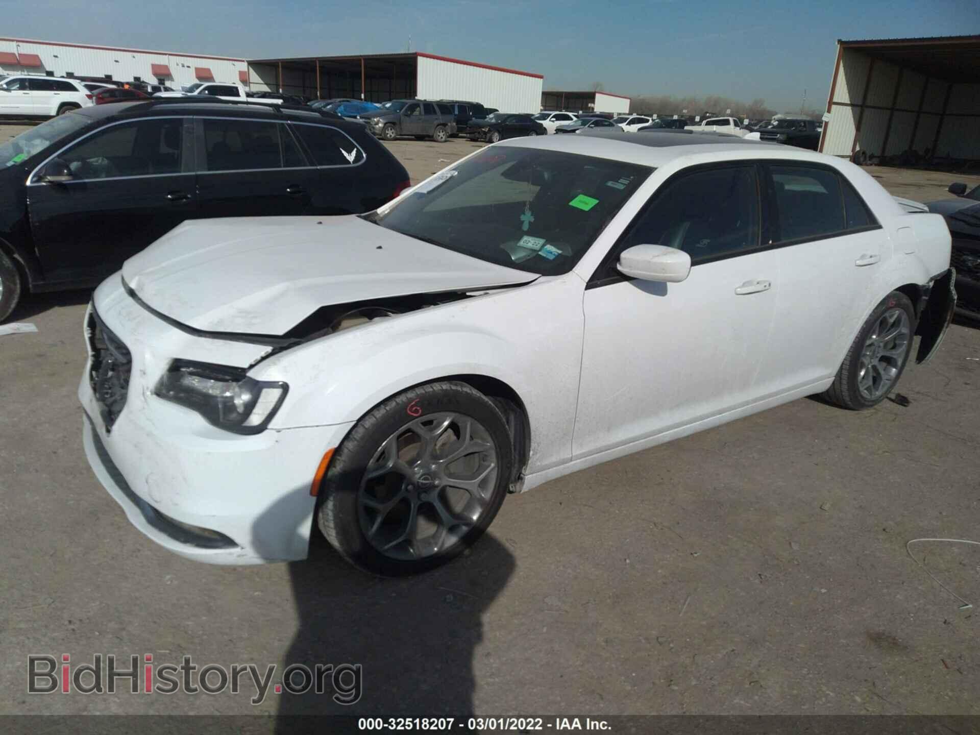 2016 CHRYSLER 300 - VIN: 2C3CCABG7GH161590 - Фото 2