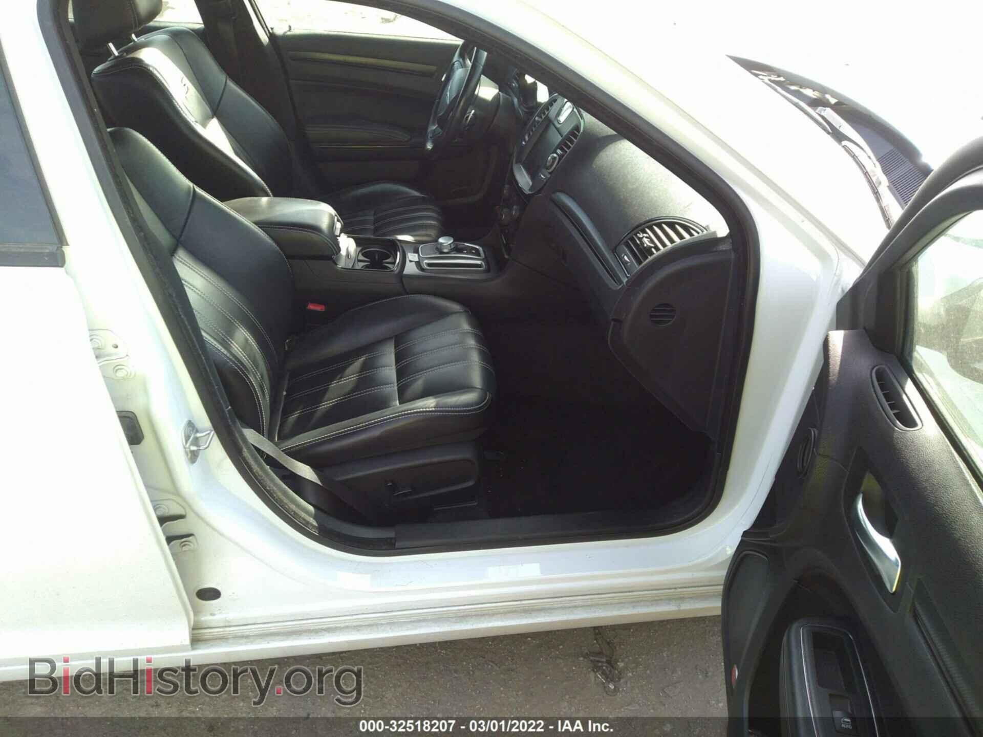 2016 CHRYSLER 300 - VIN: 2C3CCABG7GH161590 - Фото 5
