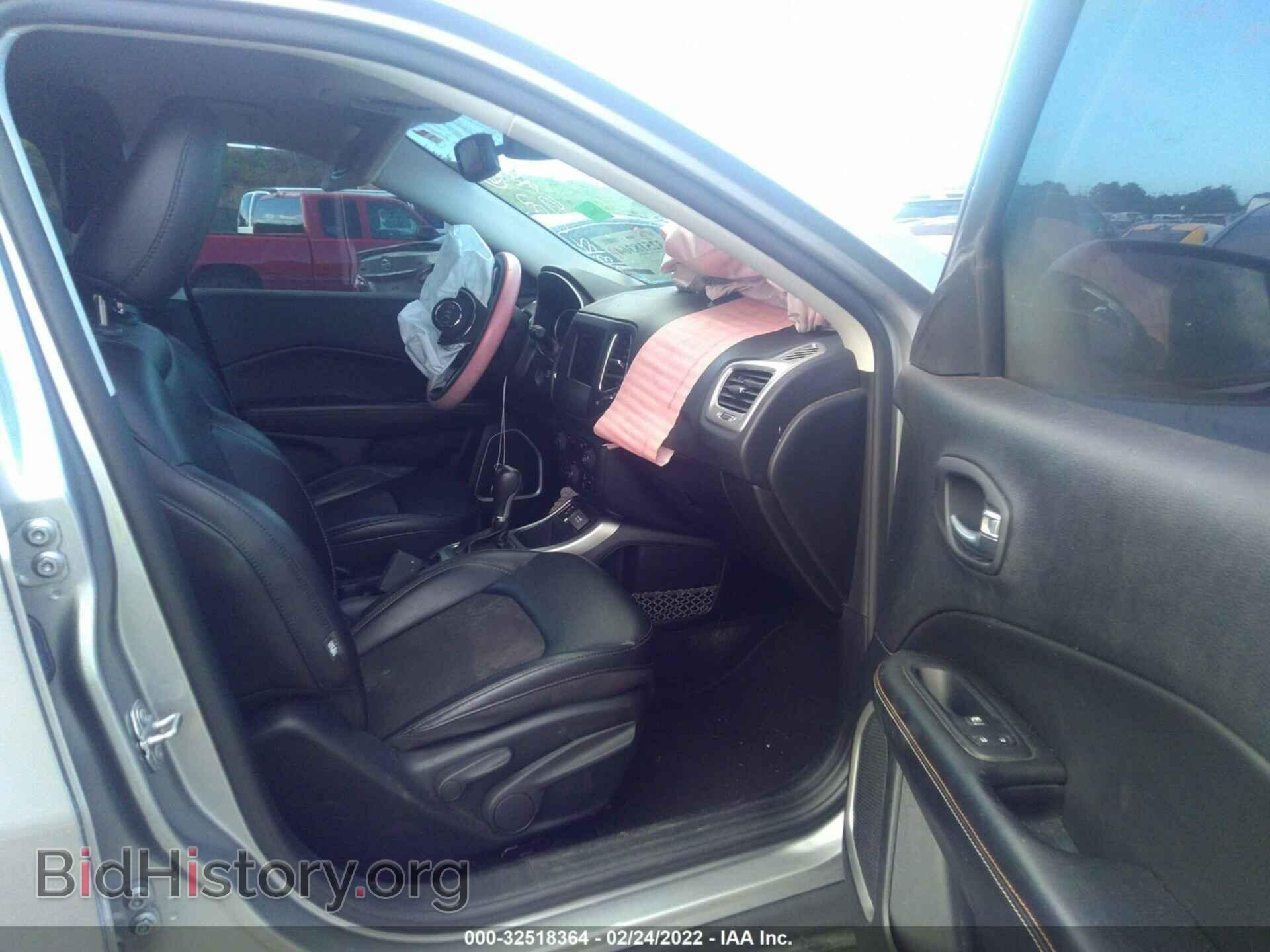 2019 JEEP COMPASS - VIN: 3C4NJCBB8KT851598 - Фото 5