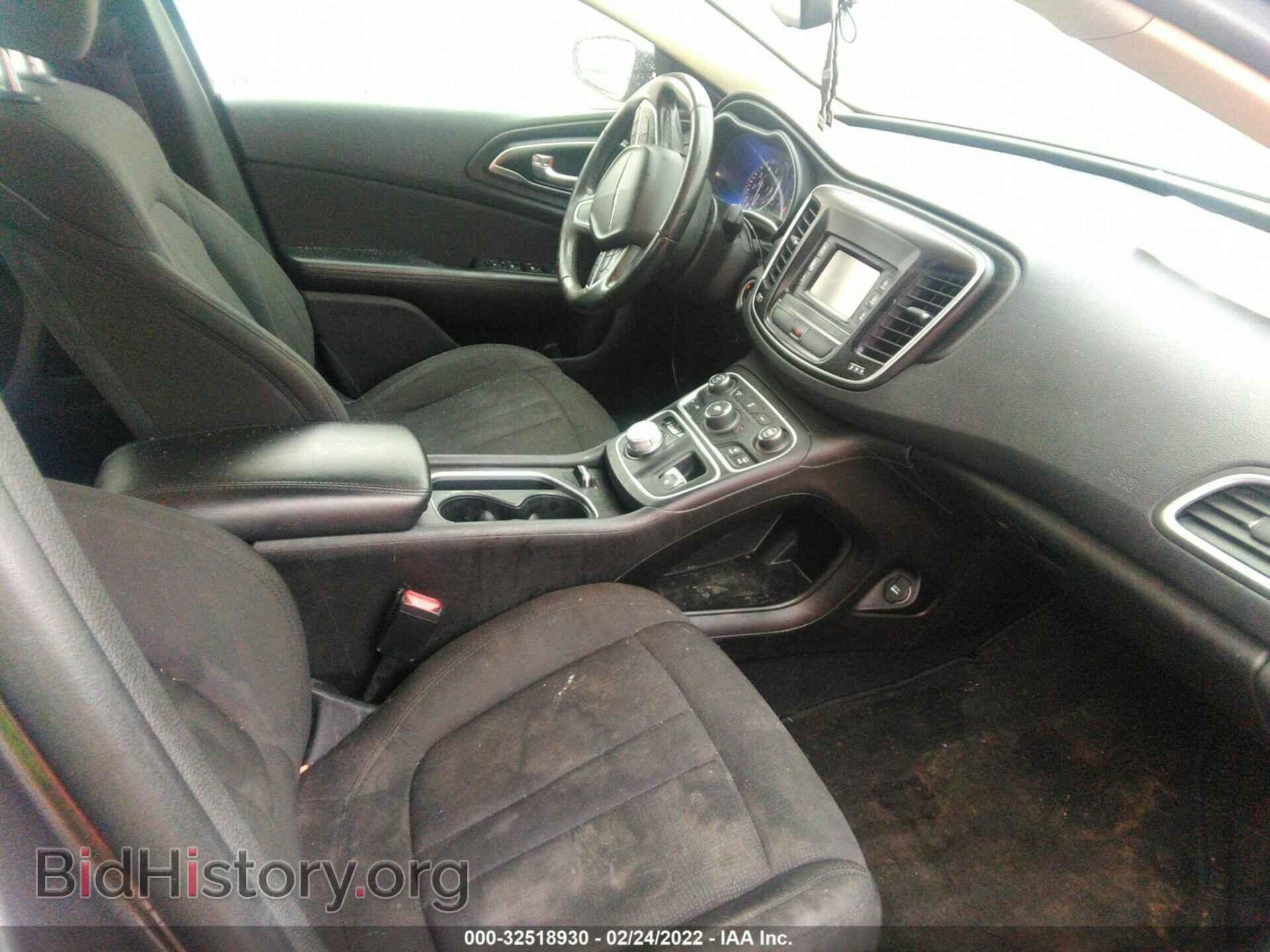 2016 CHRYSLER 200 - VIN: 1C3CCCAB1GN136273 - Photo 5