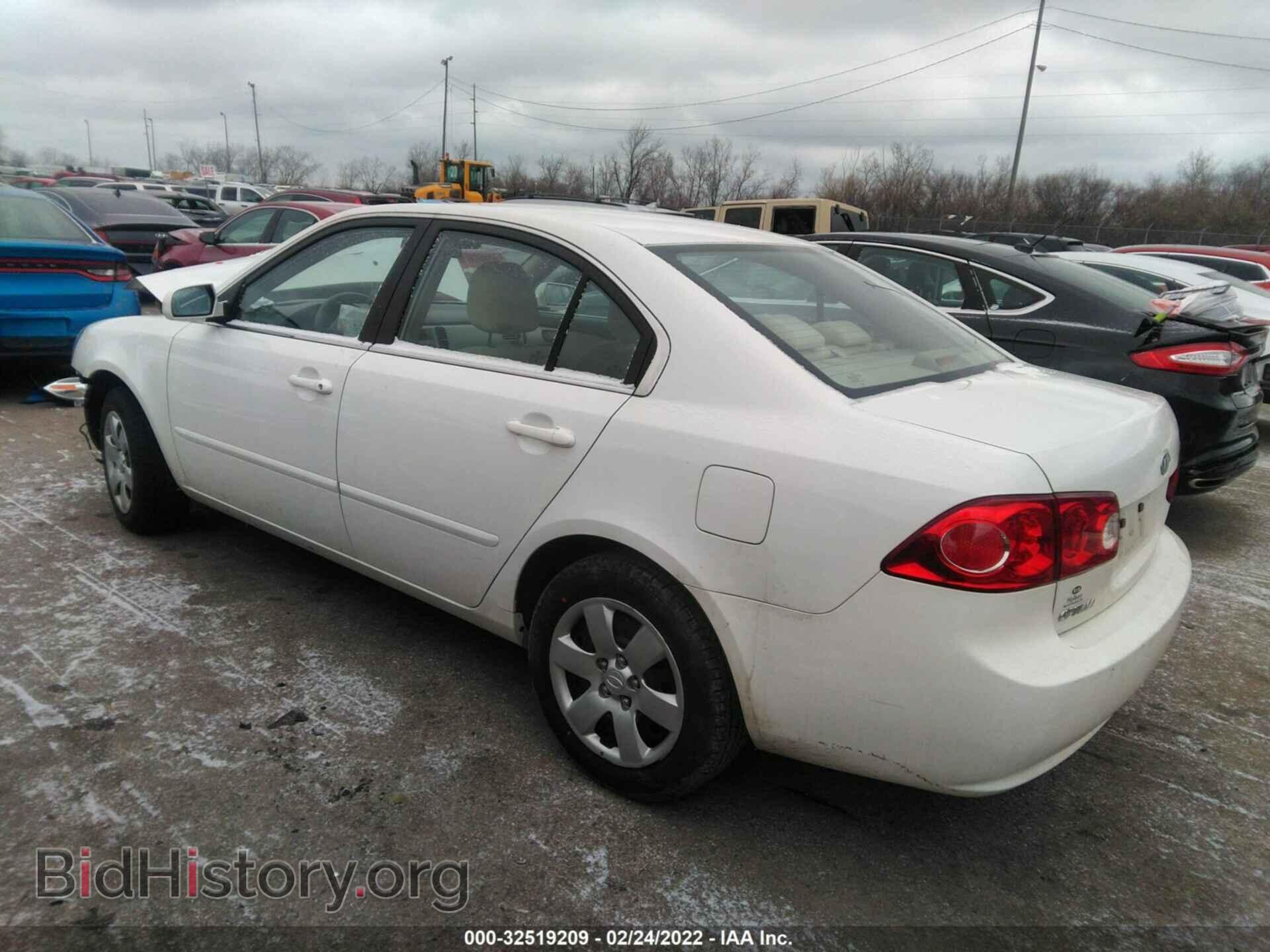 2008 KIA OPTIMA - VIN: KNAGE123785246388 - Фото 3
