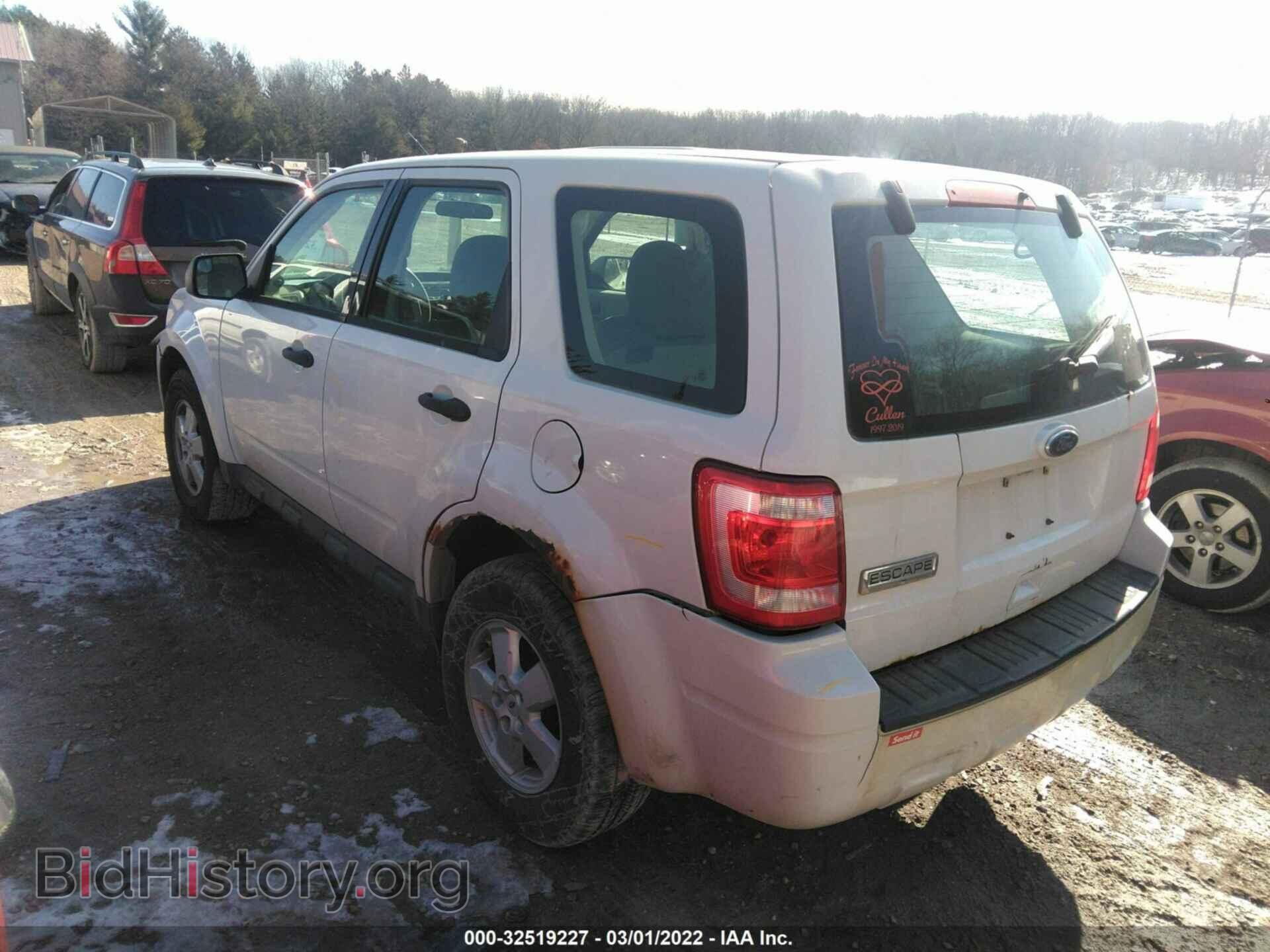 2010 FORD ESCAPE - VIN: 1FMCU9C74AKA92519 - Фото 3