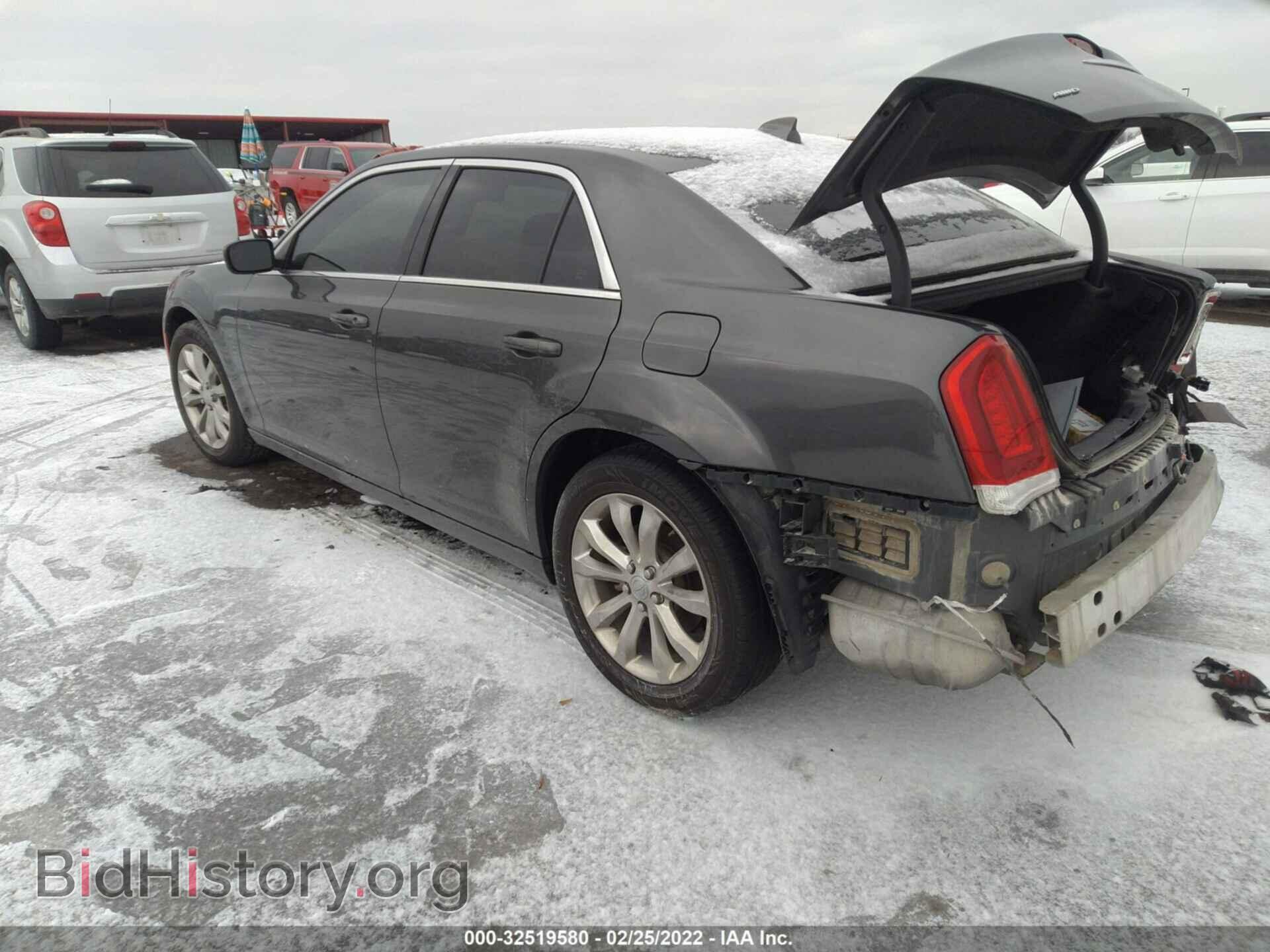 2018 CHRYSLER 300 - VIN: 2C3CCARG9JH223178 - Фото 3
