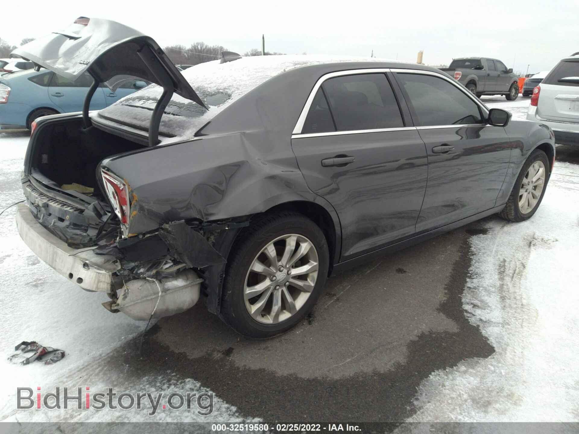 2018 CHRYSLER 300 - VIN: 2C3CCARG9JH223178 - Фото 4