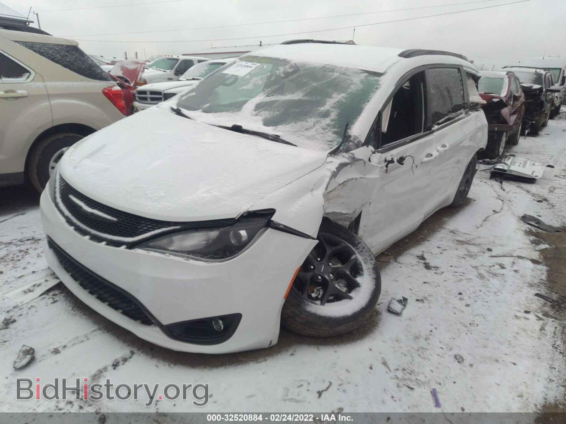 2018 CHRYSLER PACIFICA - VIN: 2C4RC1EG2JR227370 - Photo 2