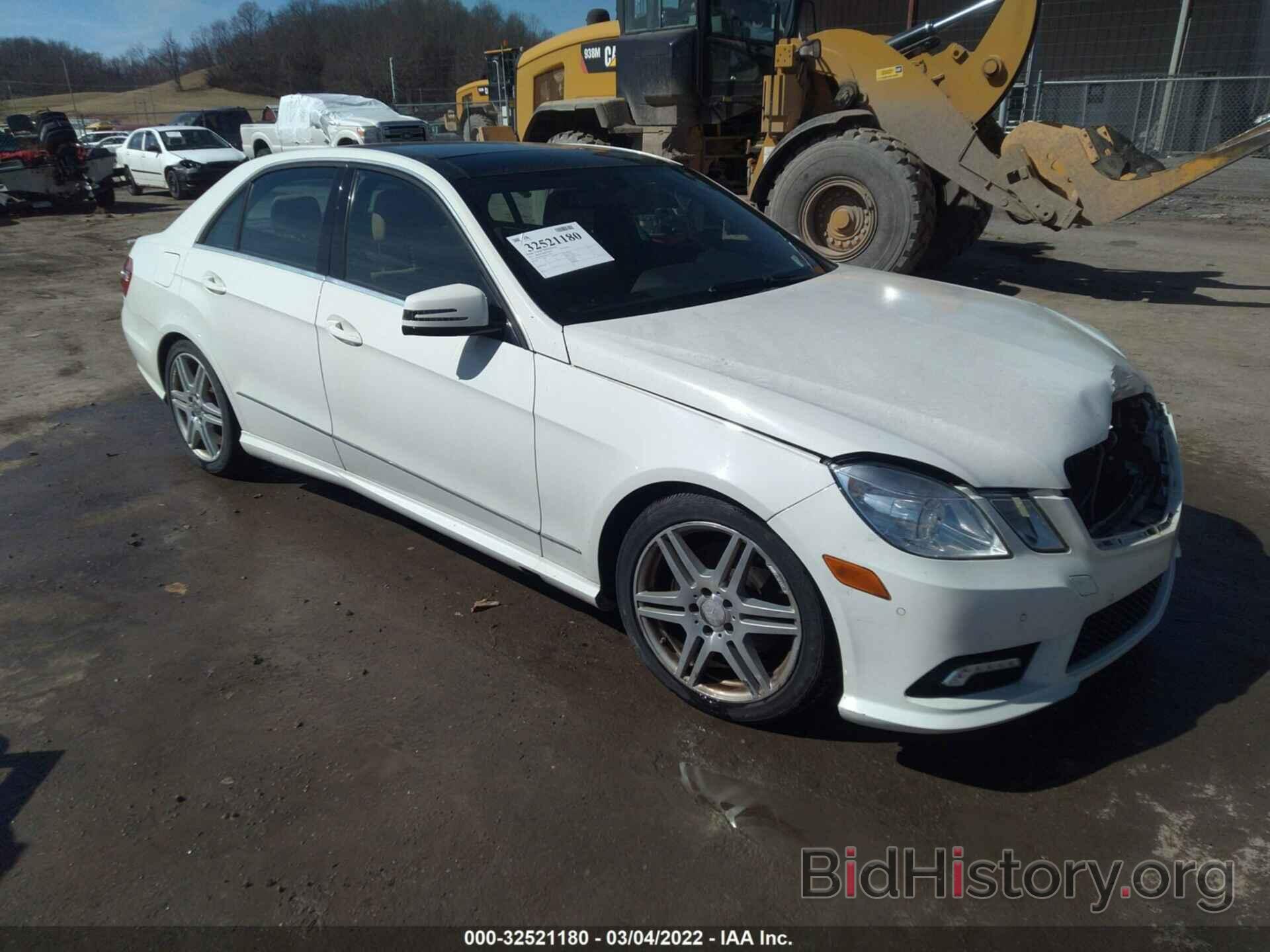 Photo WDDHF8HB7BA295901 - MERCEDES-BENZ E-CLASS 2011