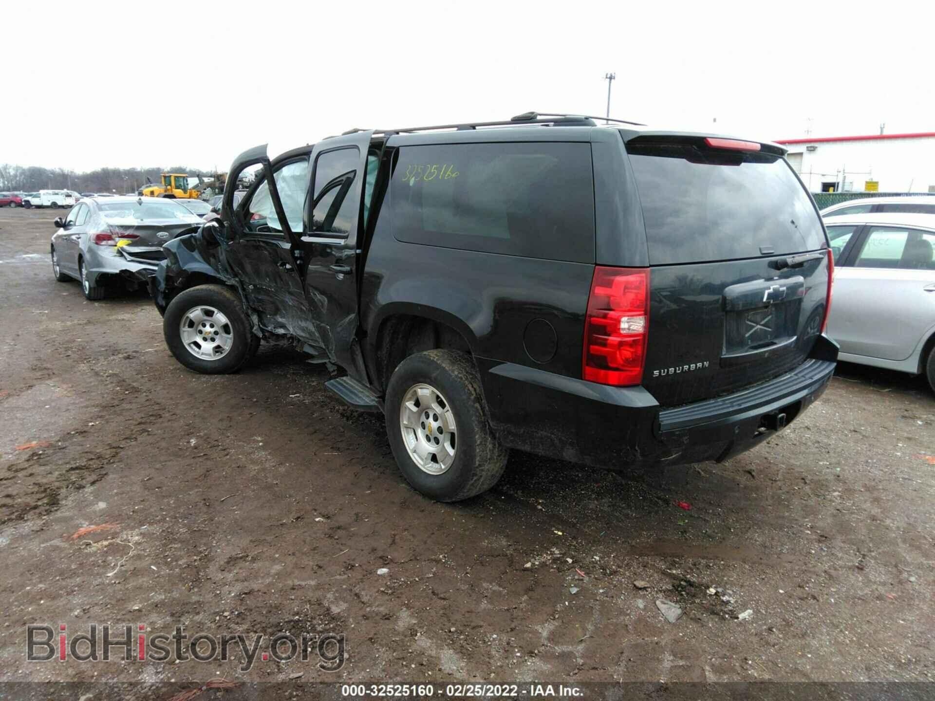 2013 CHEVROLET SUBURBAN - VIN: 1GNSCHE03DR143024 - Фото 3