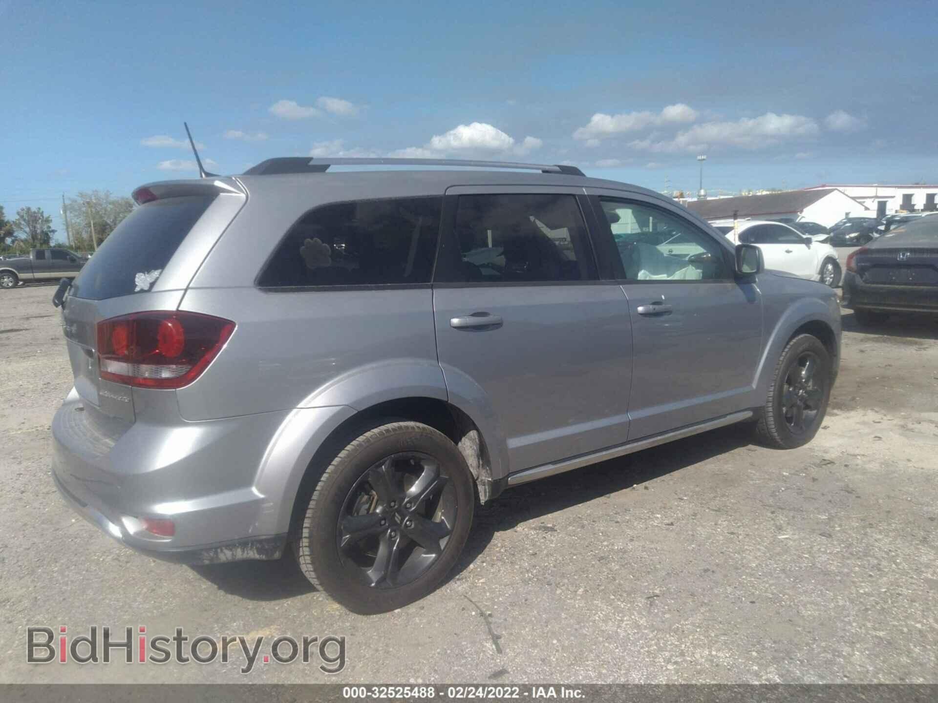 2020 DODGE JOURNEY - VIN: 3C4PDCGB3LT201538 - Фото 4