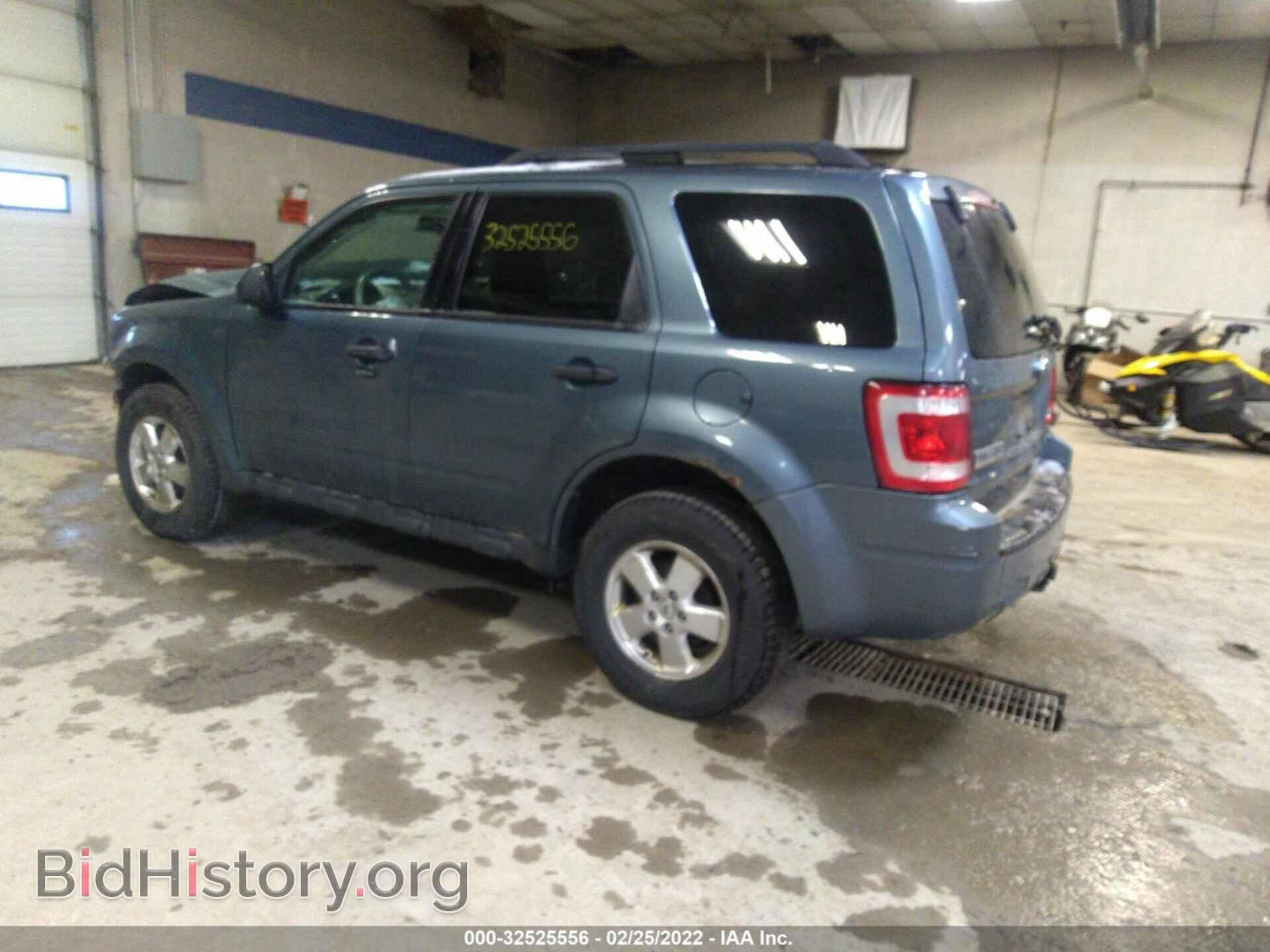 2011 FORD ESCAPE - VIN: 1FMCU9DG4BKA71864 - Фото 3