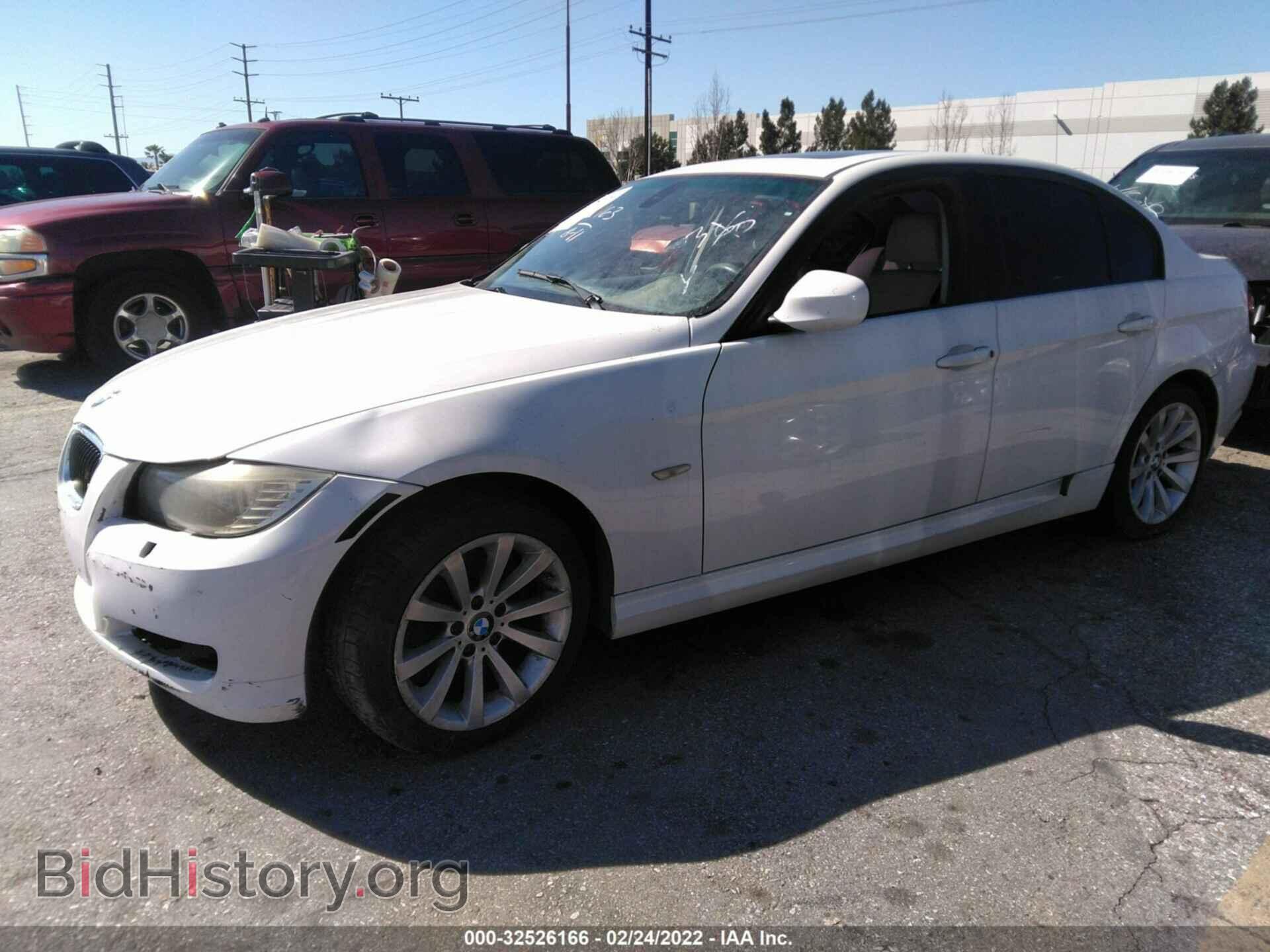 2011 BMW 3 SERIES - VIN: WBAPH5C52BA445894 - Фото 2