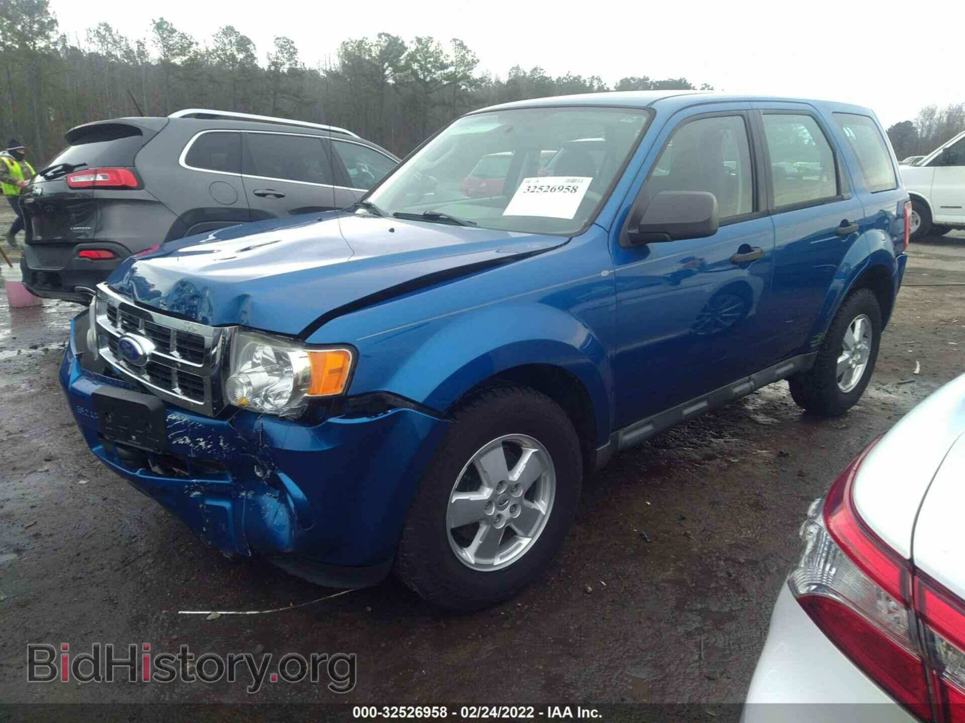 2011 FORD ESCAPE - VIN: 1FMCU0C72BKC09169 - Фото 2