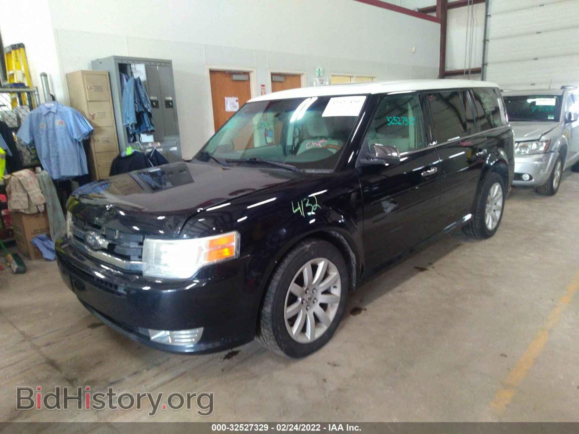 2009 FORD FLEX - VIN: 2FMEK63C39BB06782 - Фото 2