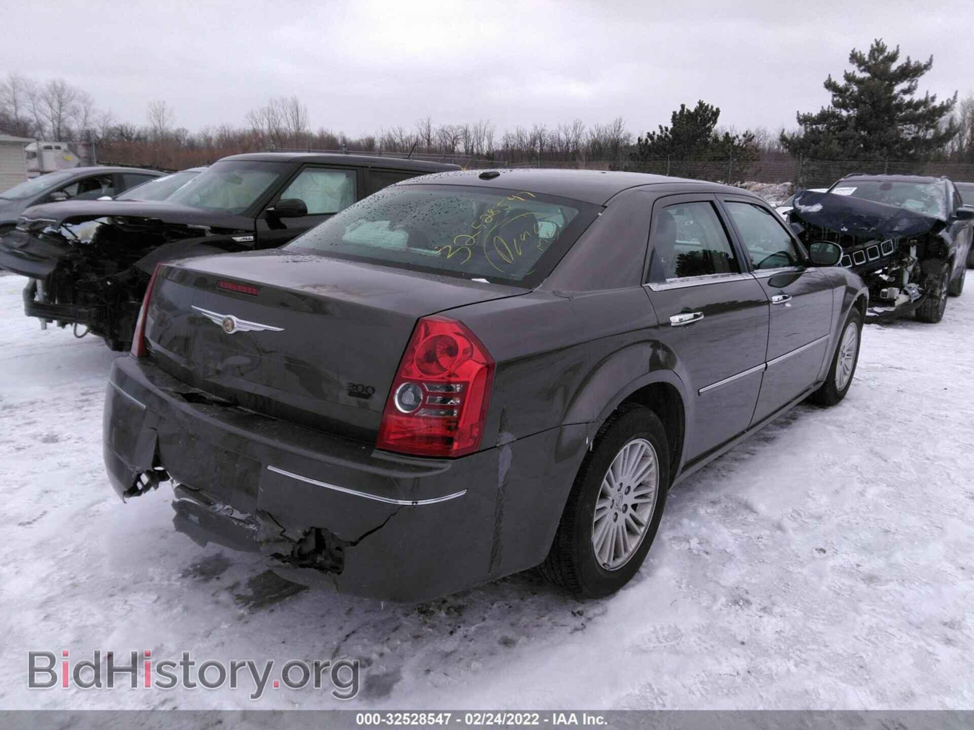 2010 CHRYSLER 300 - VIN: 2C3CA5CV3AH265950 - Фото 4