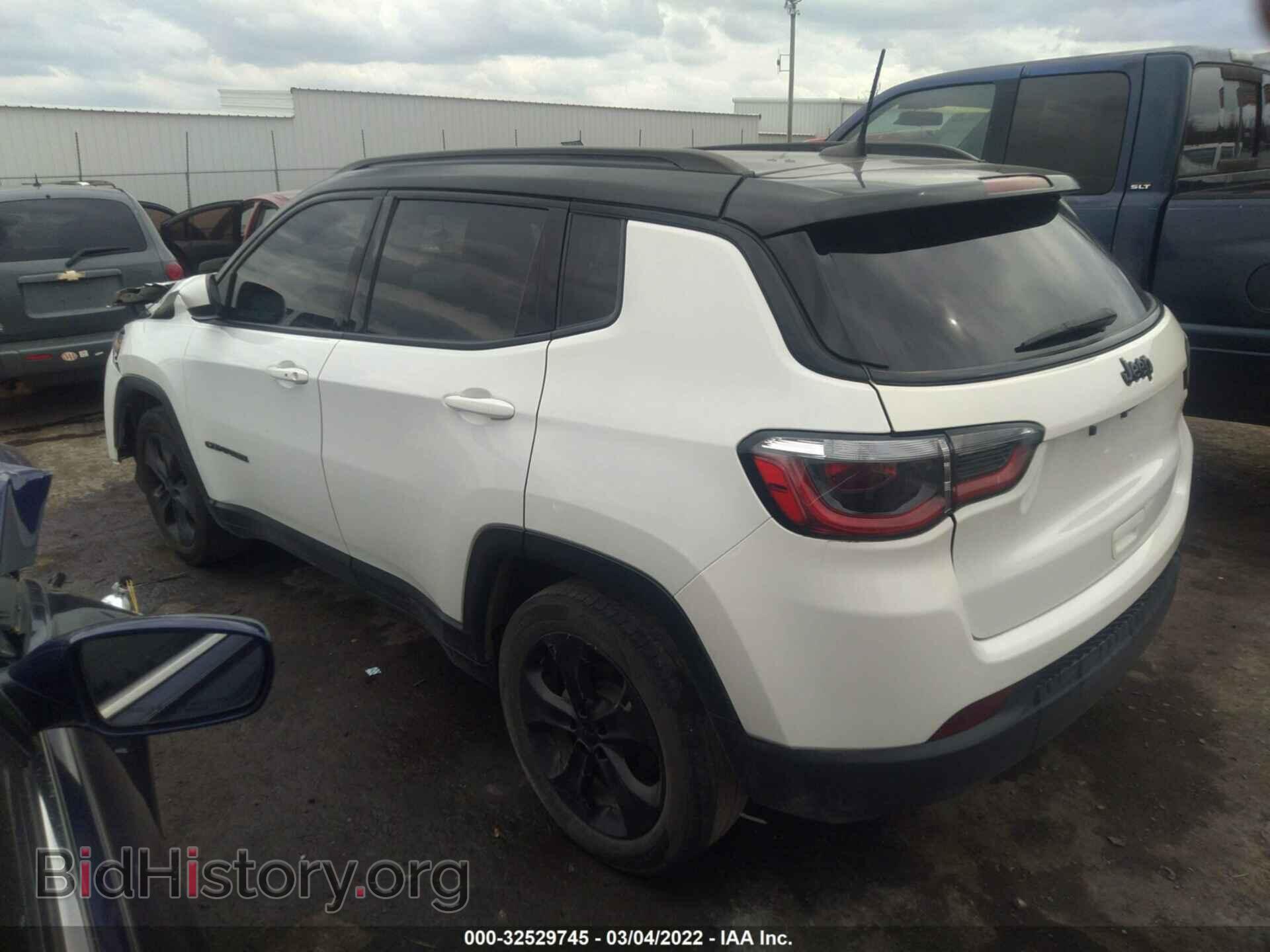 2019 JEEP COMPASS - VIN: 3C4NJCBB7KT743831 - Фото 3