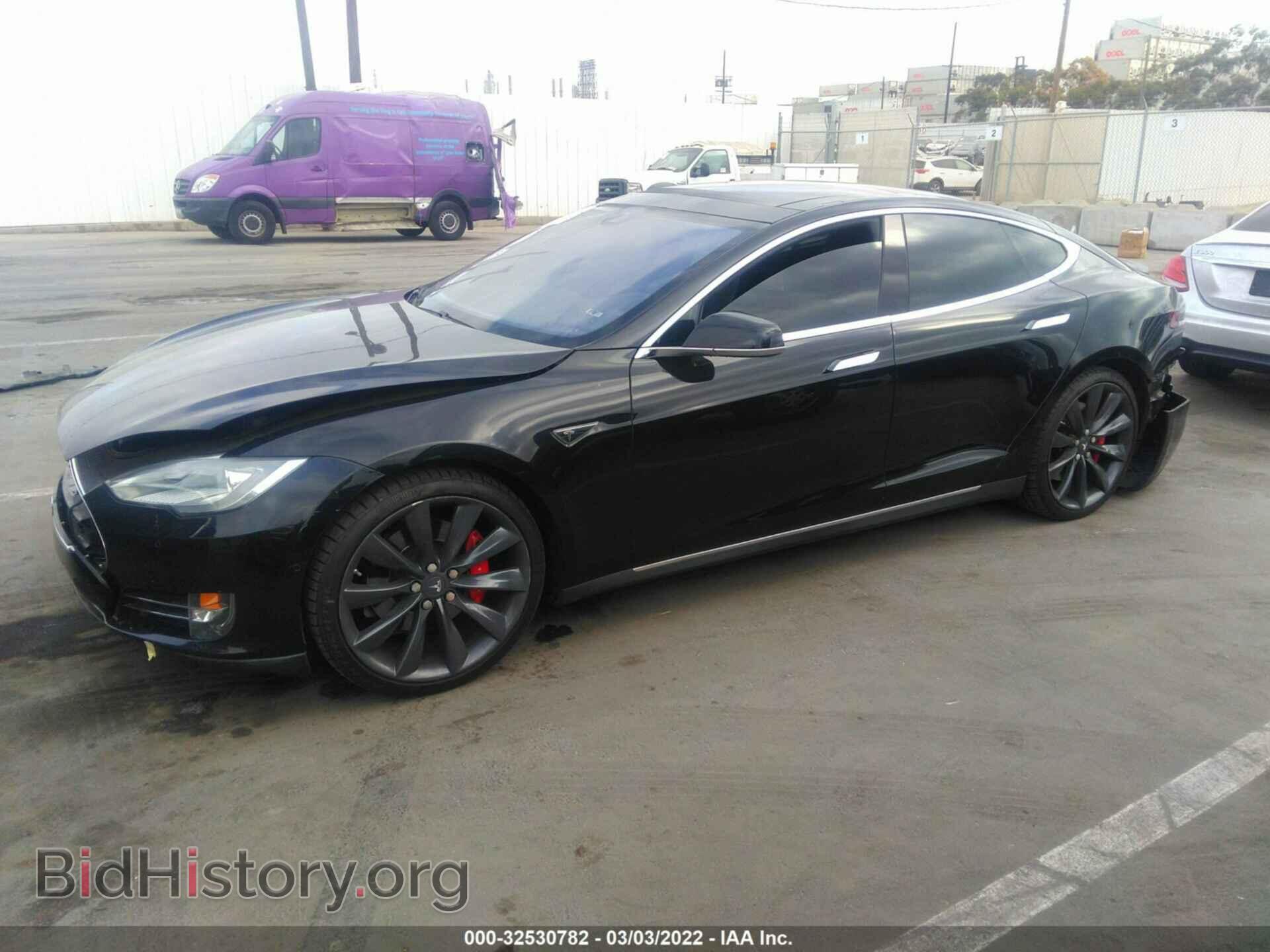 2014 TESLA MODEL S - VIN: 5YJSA1H10EFP60270 - Фото 2