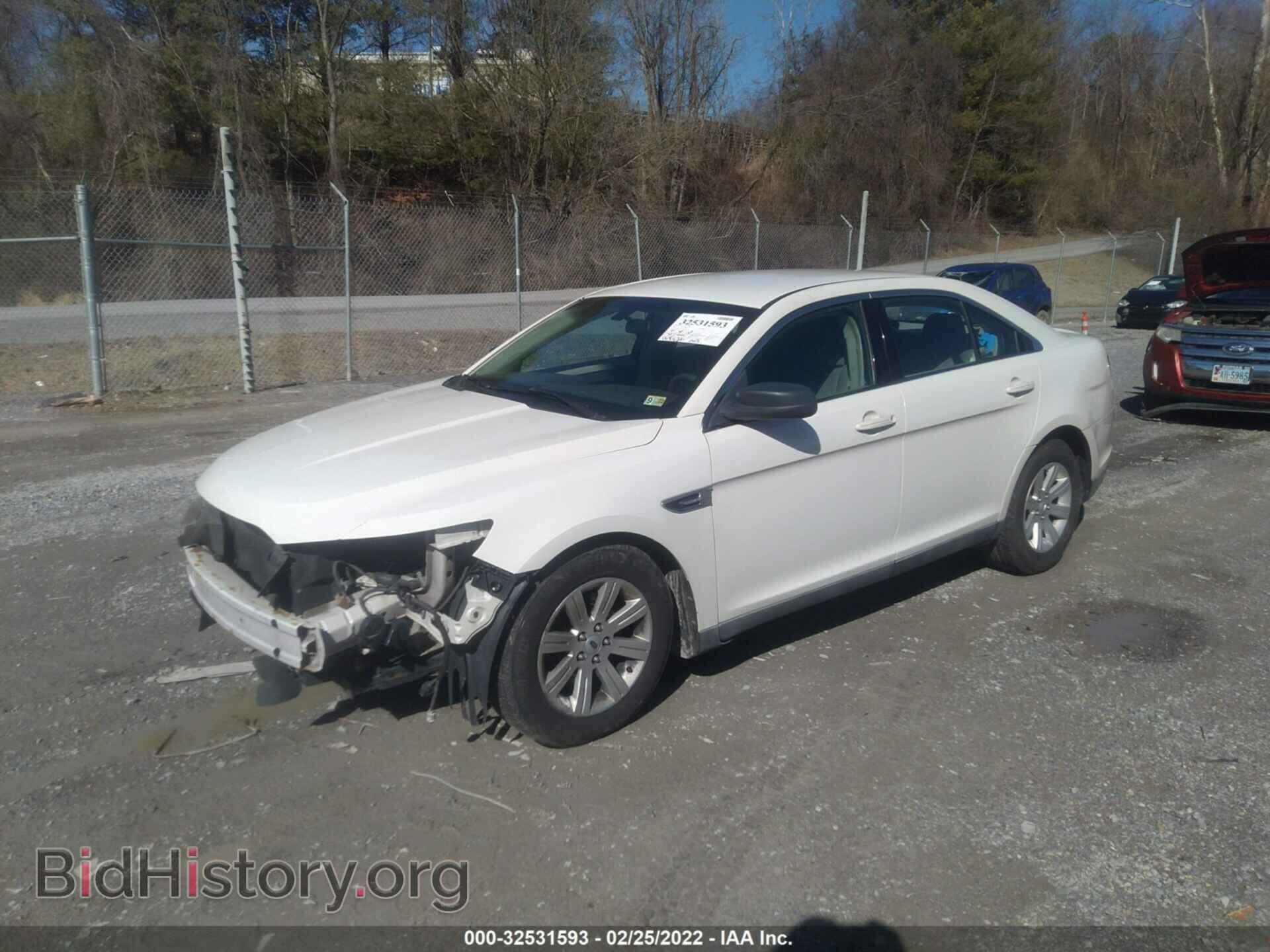 2010 FORD TAURUS - VIN: 1FAHP2DW7AG141834 - Фото 2