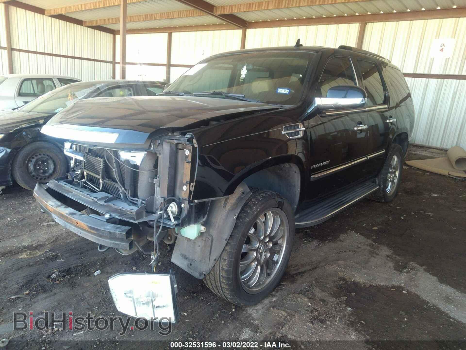 2011 CADILLAC ESCALADE - VIN: 1GYS3AEF7BR342802 - Фото 2