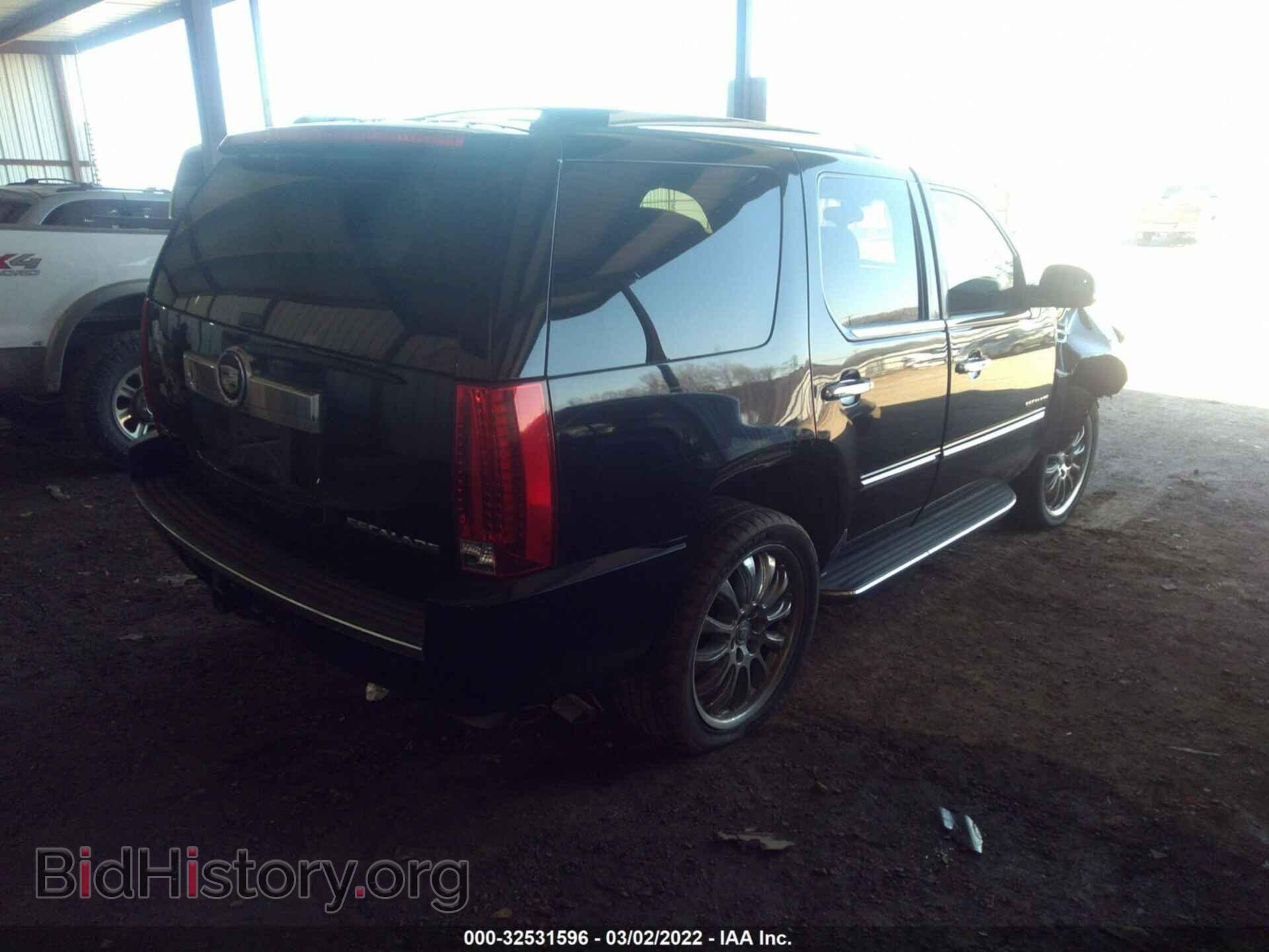 2011 CADILLAC ESCALADE - VIN: 1GYS3AEF7BR342802 - Фото 4