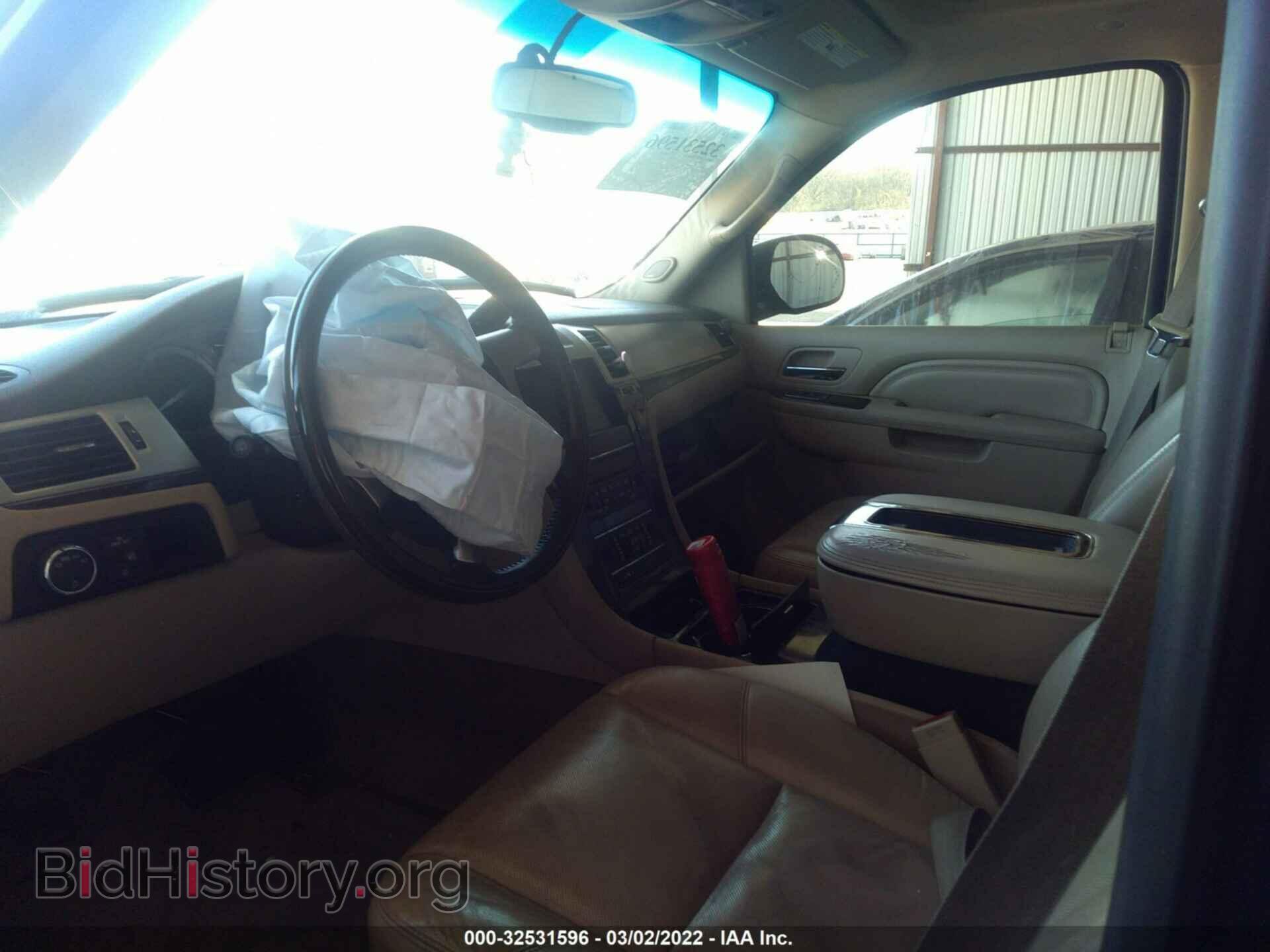 2011 CADILLAC ESCALADE - VIN: 1GYS3AEF7BR342802 - Фото 5