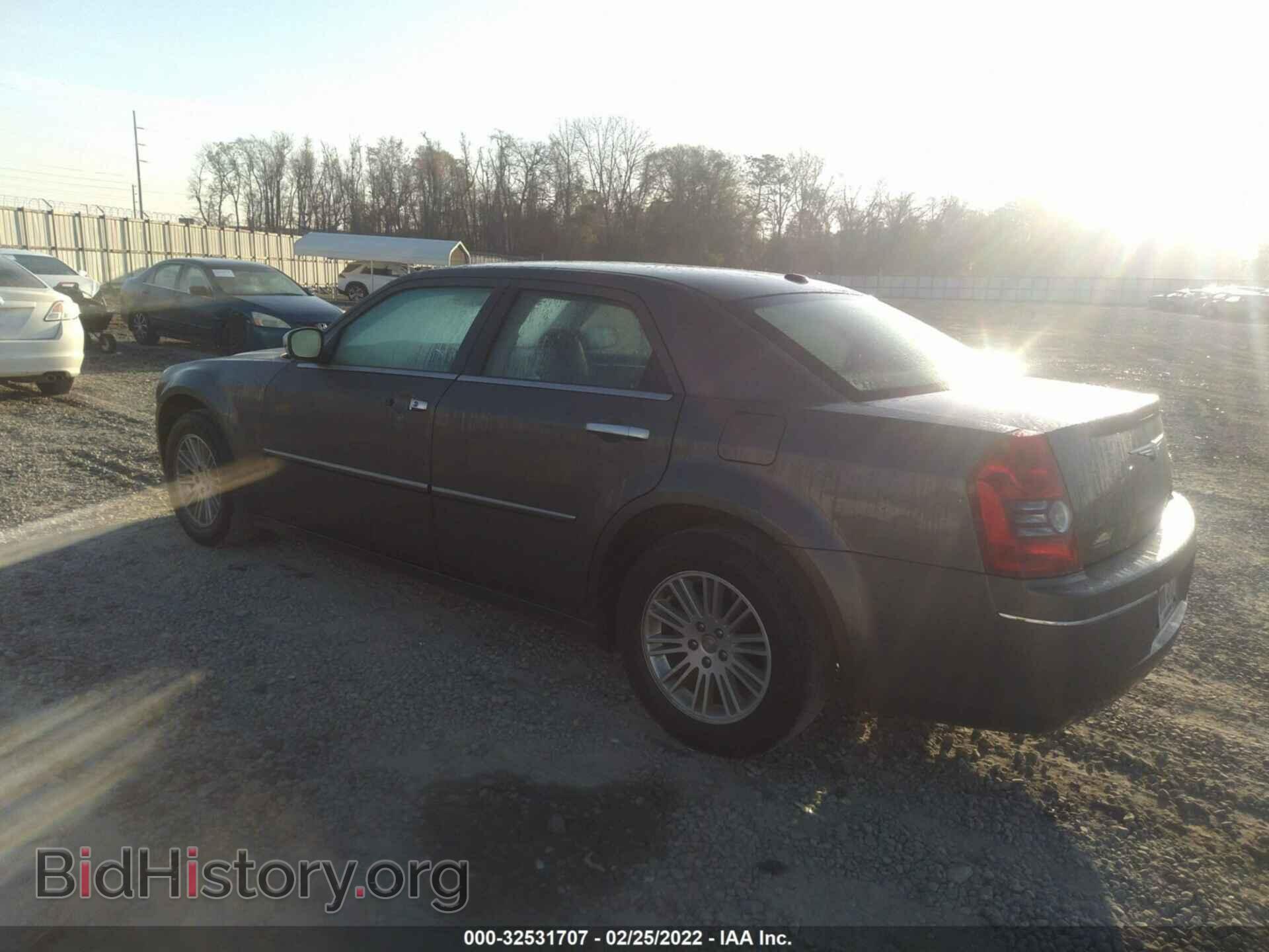 2010 CHRYSLER 300 - VIN: 2C3CA5CV4AH225506 - Фото 3