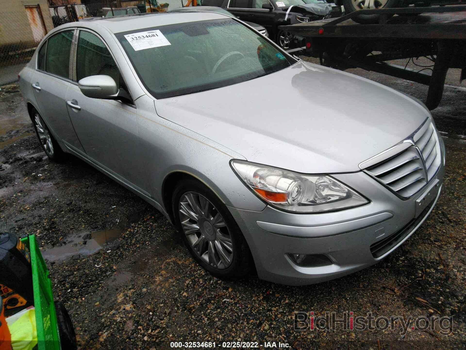 Photo KMHGC46E89U026475 - HYUNDAI GENESIS 2009