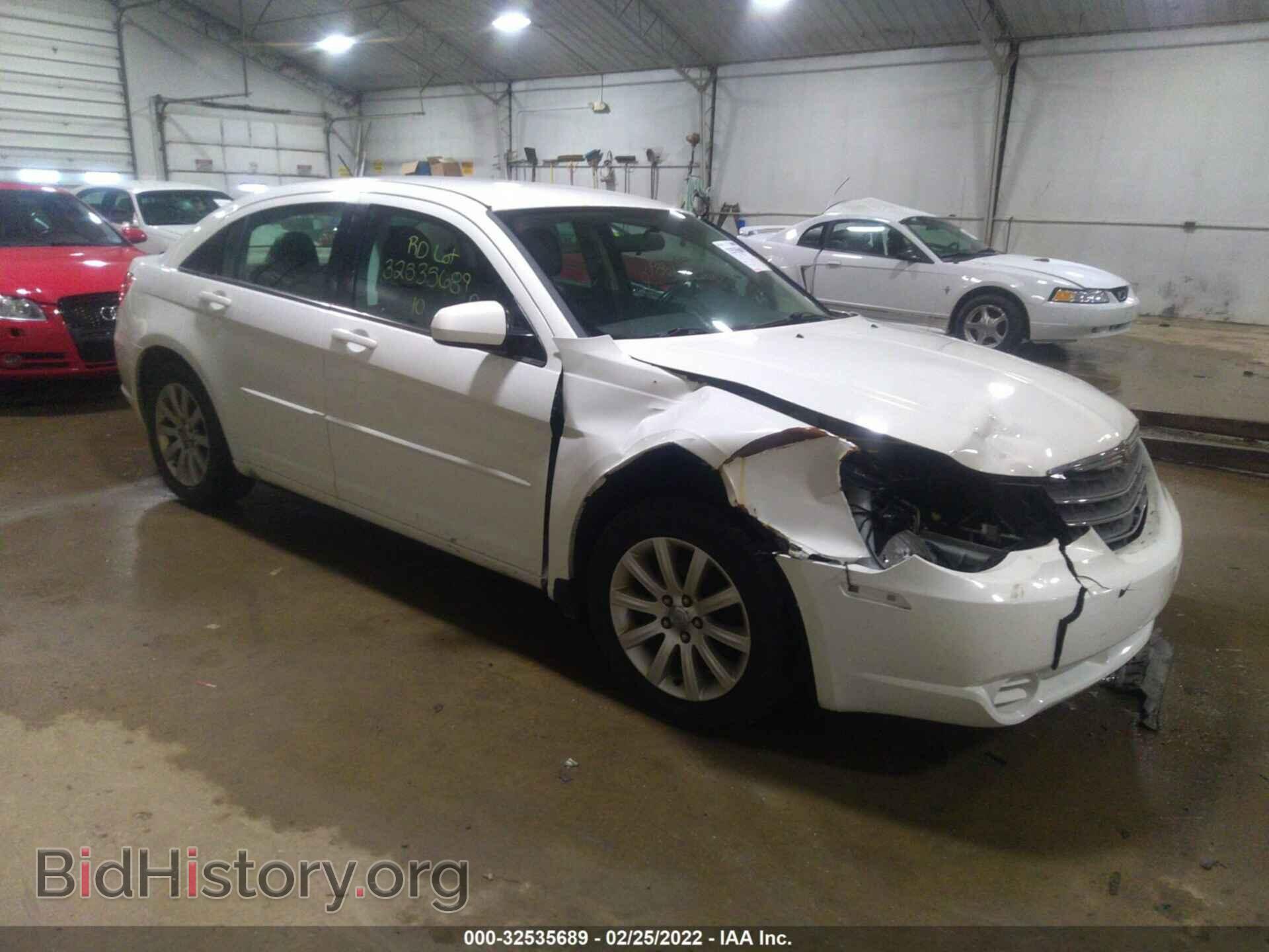Photo 1C3CC5FB8AN147895 - CHRYSLER SEBRING 2010