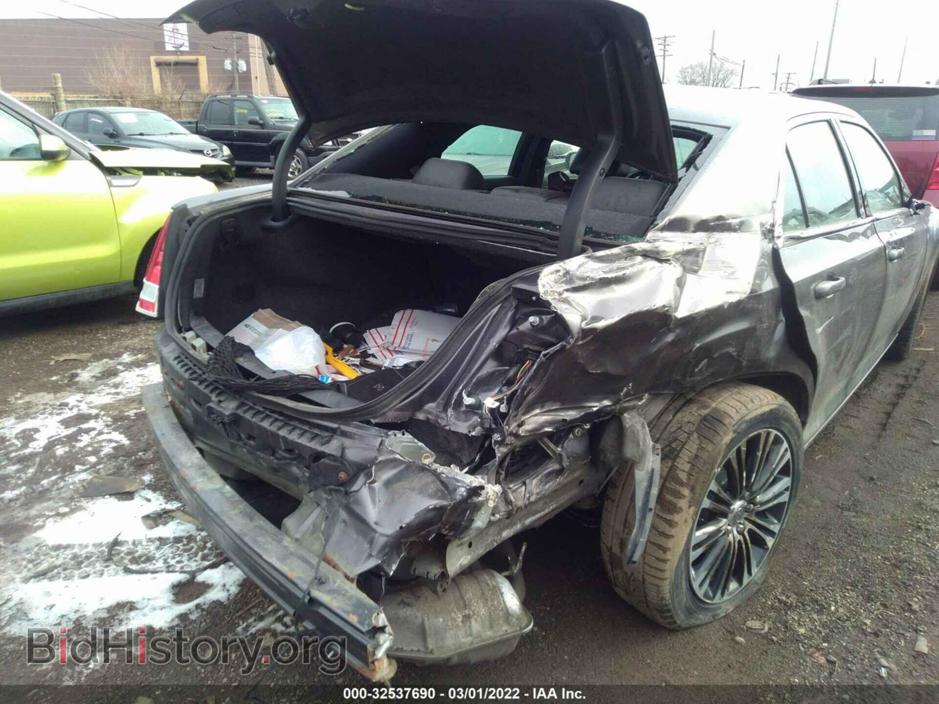2014 CHRYSLER 300 - VIN: 2C3CCAGG8EH163354 - Фото 6