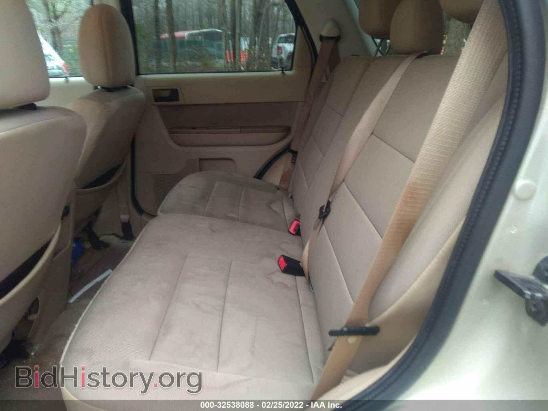 2011 FORD ESCAPE - VIN: 1FMCU0D71BKA19961 - Фото 8