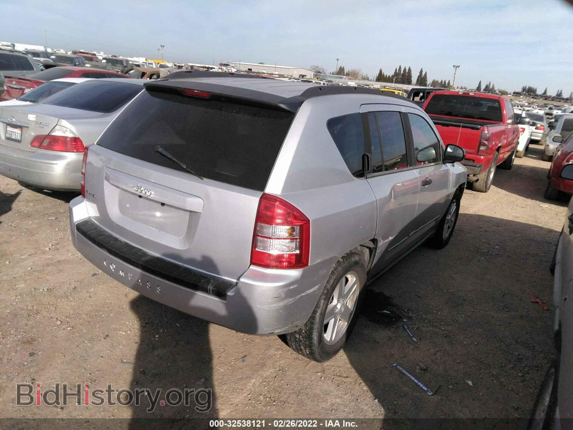 2008 JEEP COMPASS - VIN: 1J8FF47W48D621510 - Фото 4