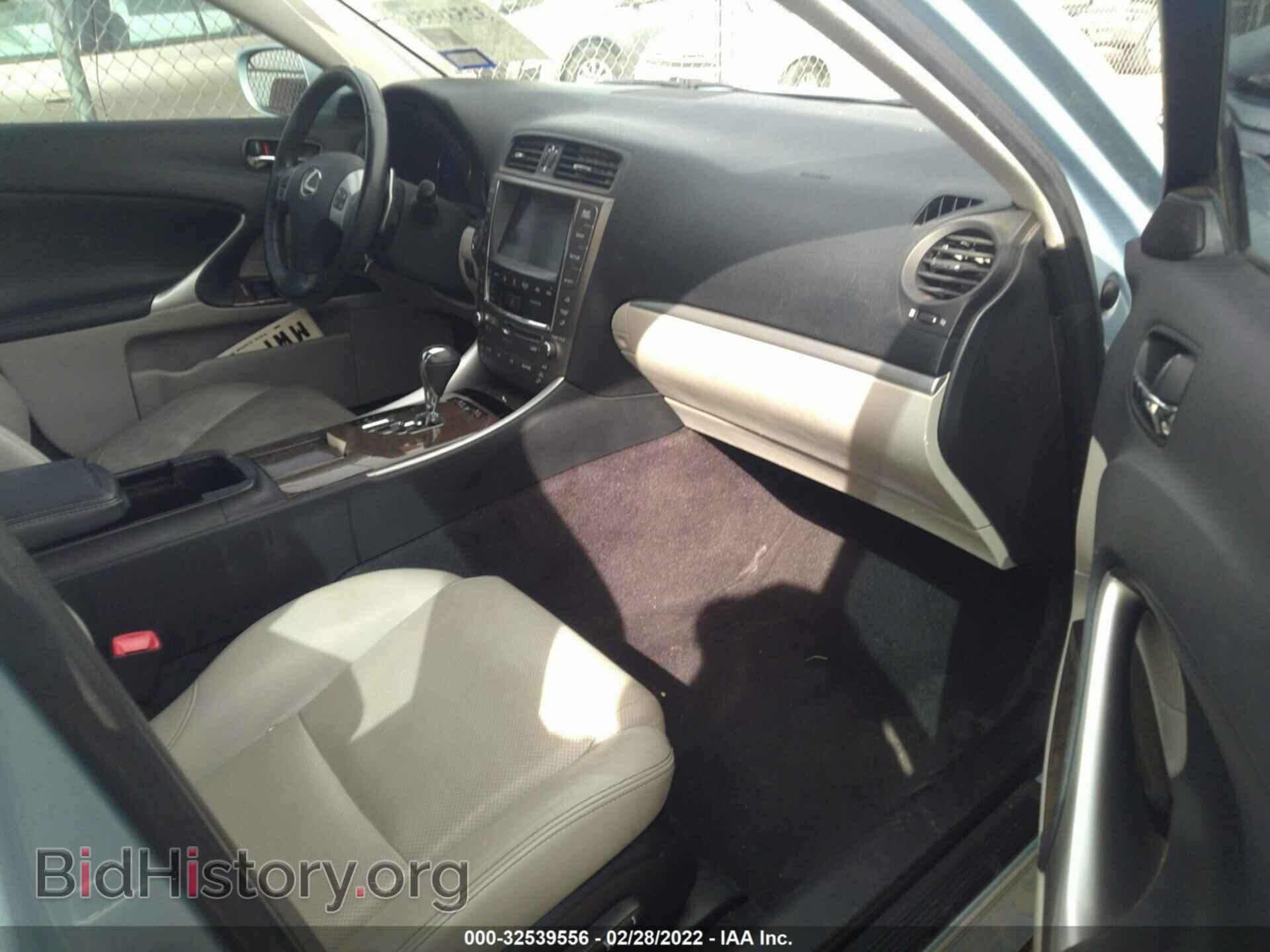 2011 LEXUS IS 250 - VIN: JTHBF5C23B5147645 - Photo 5