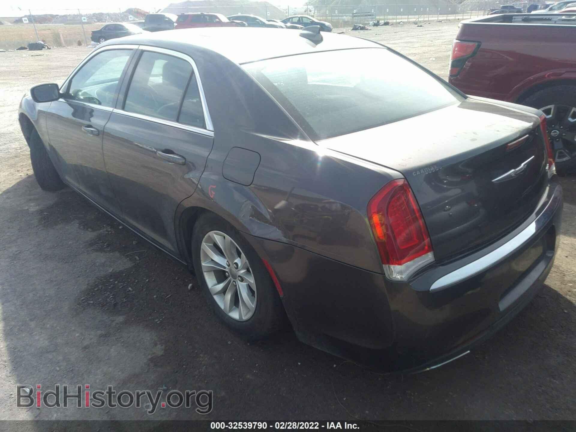 2016 CHRYSLER 300 - VIN: 2C3CCAAG4GH243262 - Фото 3