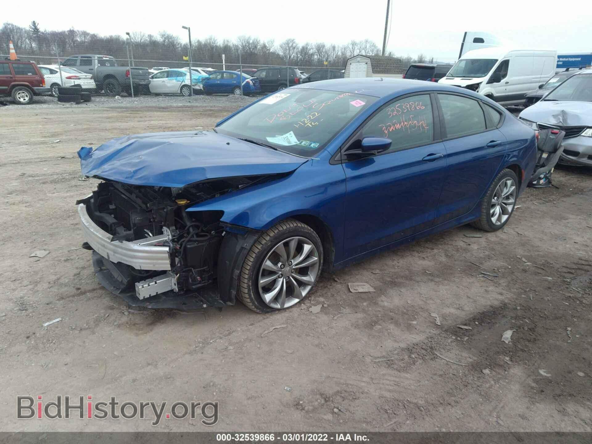 2015 CHRYSLER 200 - VIN: 1C3CCCBB8FN713345 - Фото 2