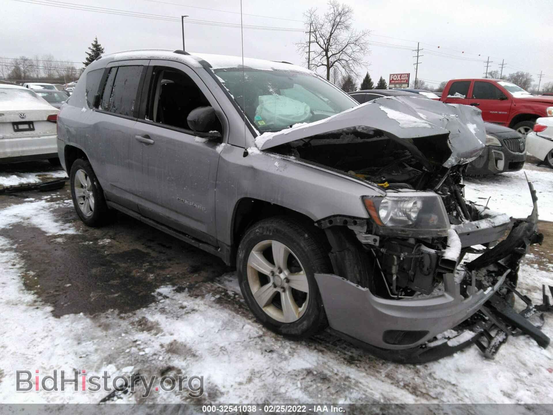 Photo 1C4NJDBB0GD520968 - JEEP COMPASS 2016