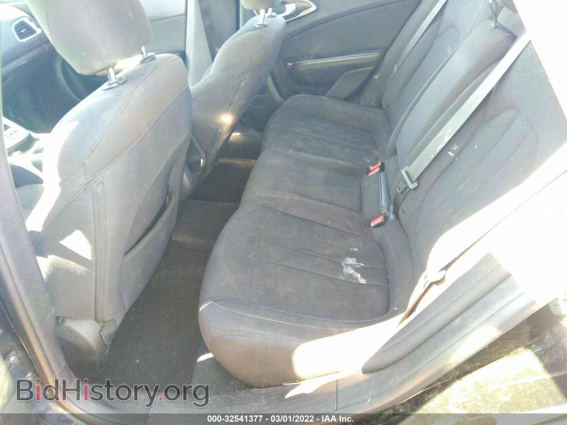 2016 CHRYSLER 200 - VIN: 1C3CCCAB2GN113018 - Фото 8
