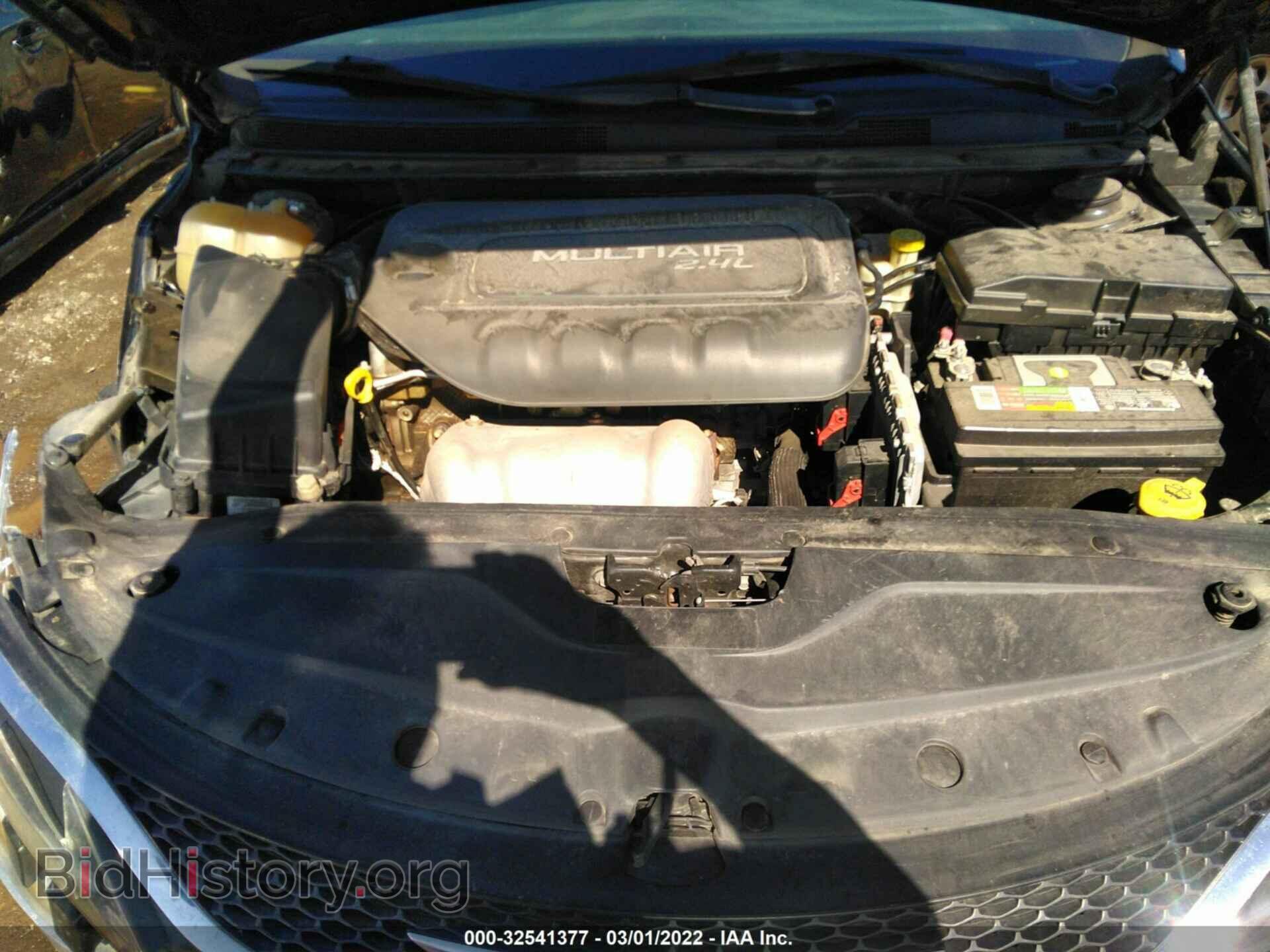 2016 CHRYSLER 200 - VIN: 1C3CCCAB2GN113018 - Фото 10