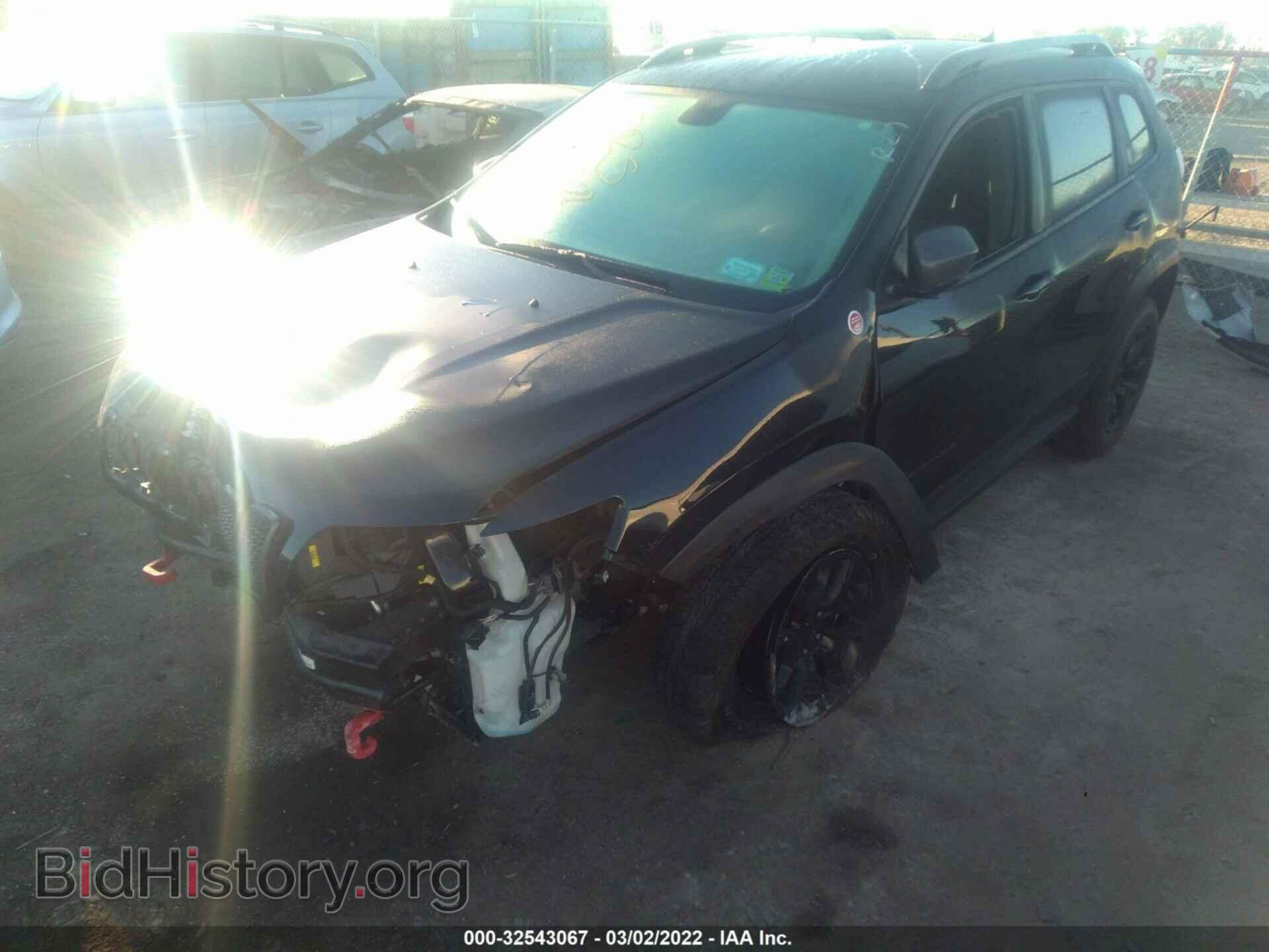2019 JEEP CHEROKEE - VIN: 1C4PJMBX9KD104043 - Фото 2