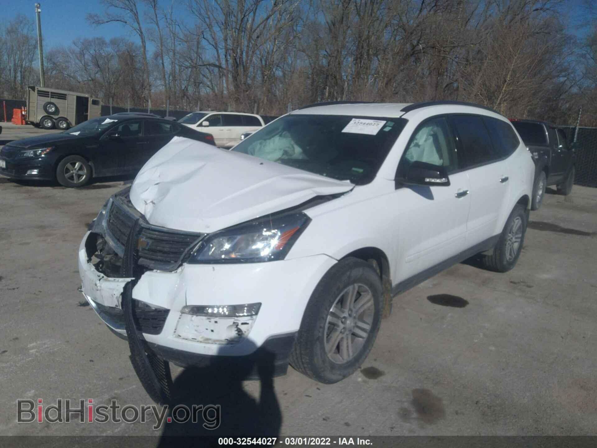 2017 CHEVROLET TRAVERSE - VIN: 1GNKVGKD4HJ264175 - Фото 2