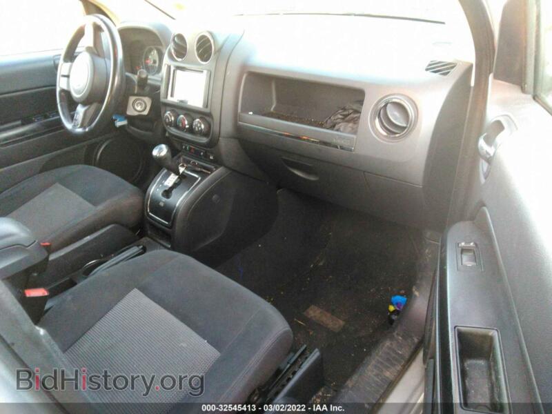 2011 Jeep COMPASS (VIN 1J4NT1FB9BD189541) — photo 5 of 11