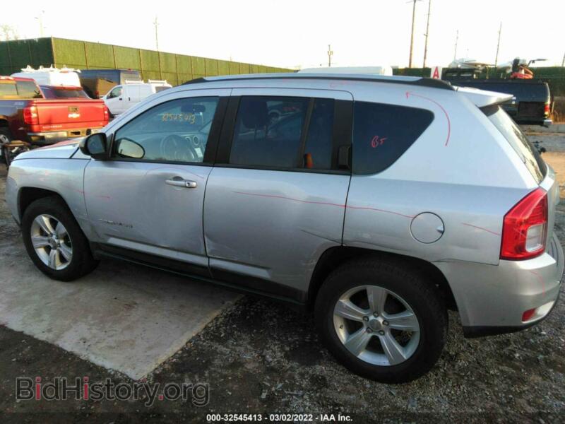 2011 Jeep COMPASS (VIN 1J4NT1FB9BD189541) — photo 6 of 11