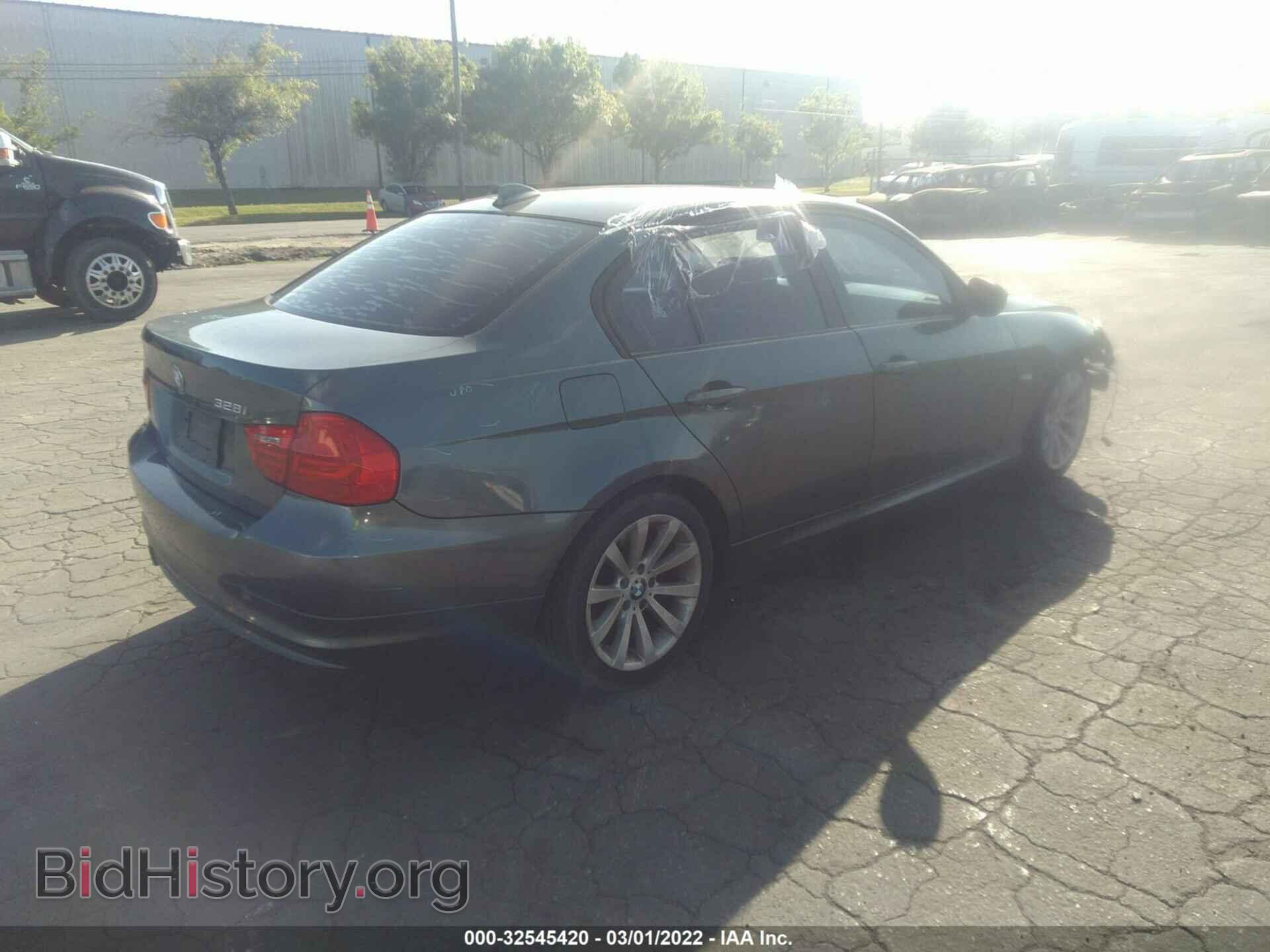 2011 BMW 3 SERIES - VIN: WBAPH7C55BE674218 - Фото 4