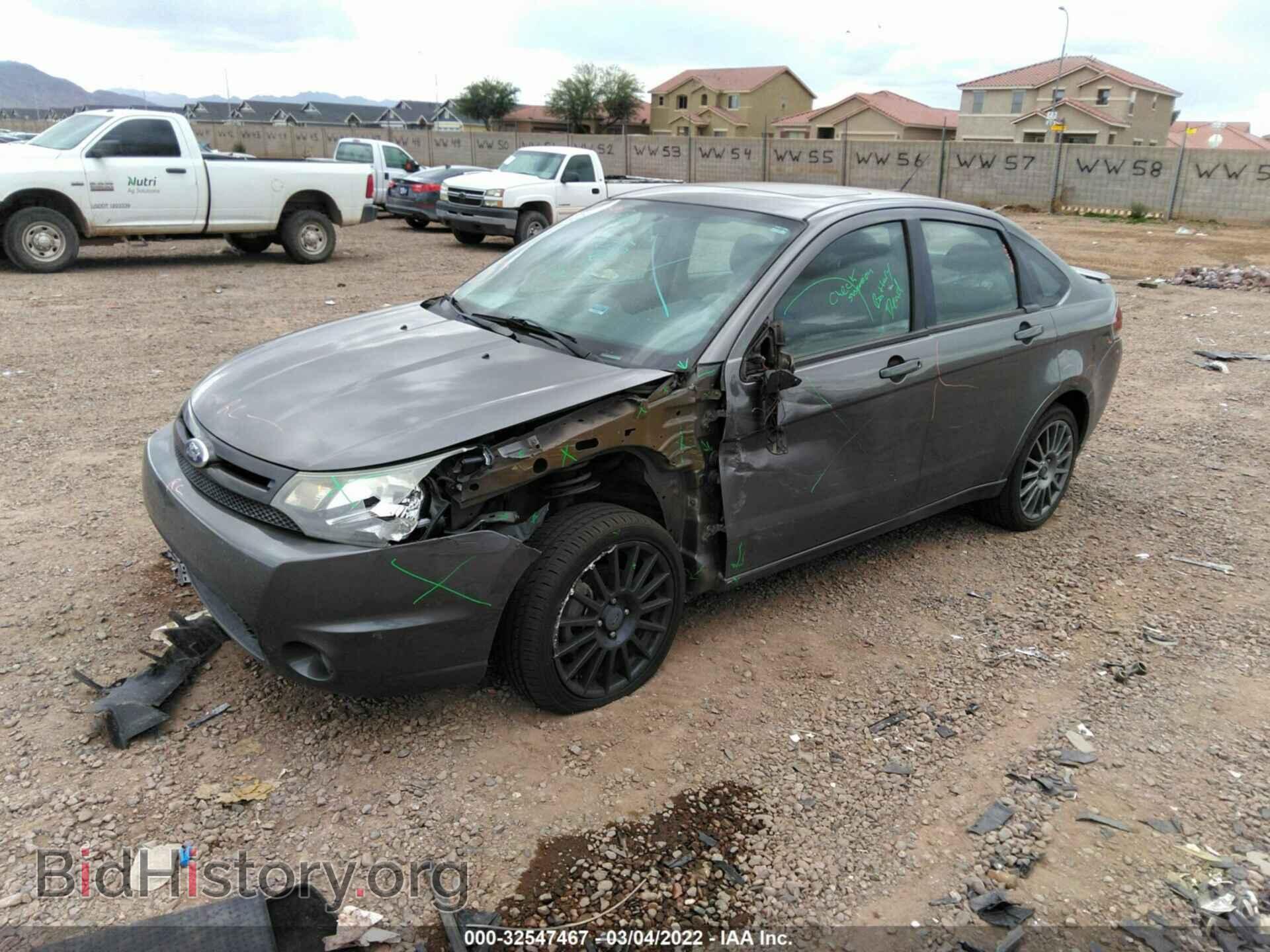 2011 FORD FOCUS - VIN: 1FAHP3GN6BW150170 - Photo 2