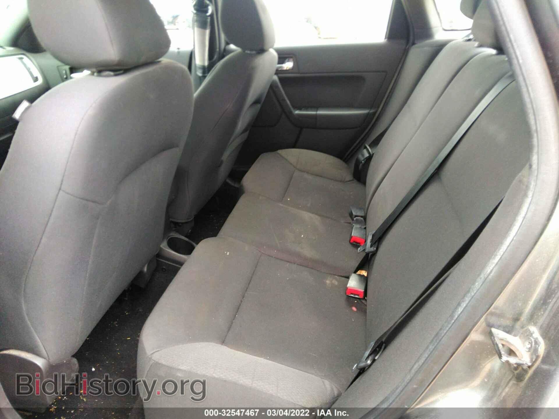 2011 FORD FOCUS - VIN: 1FAHP3GN6BW150170 - Photo 8
