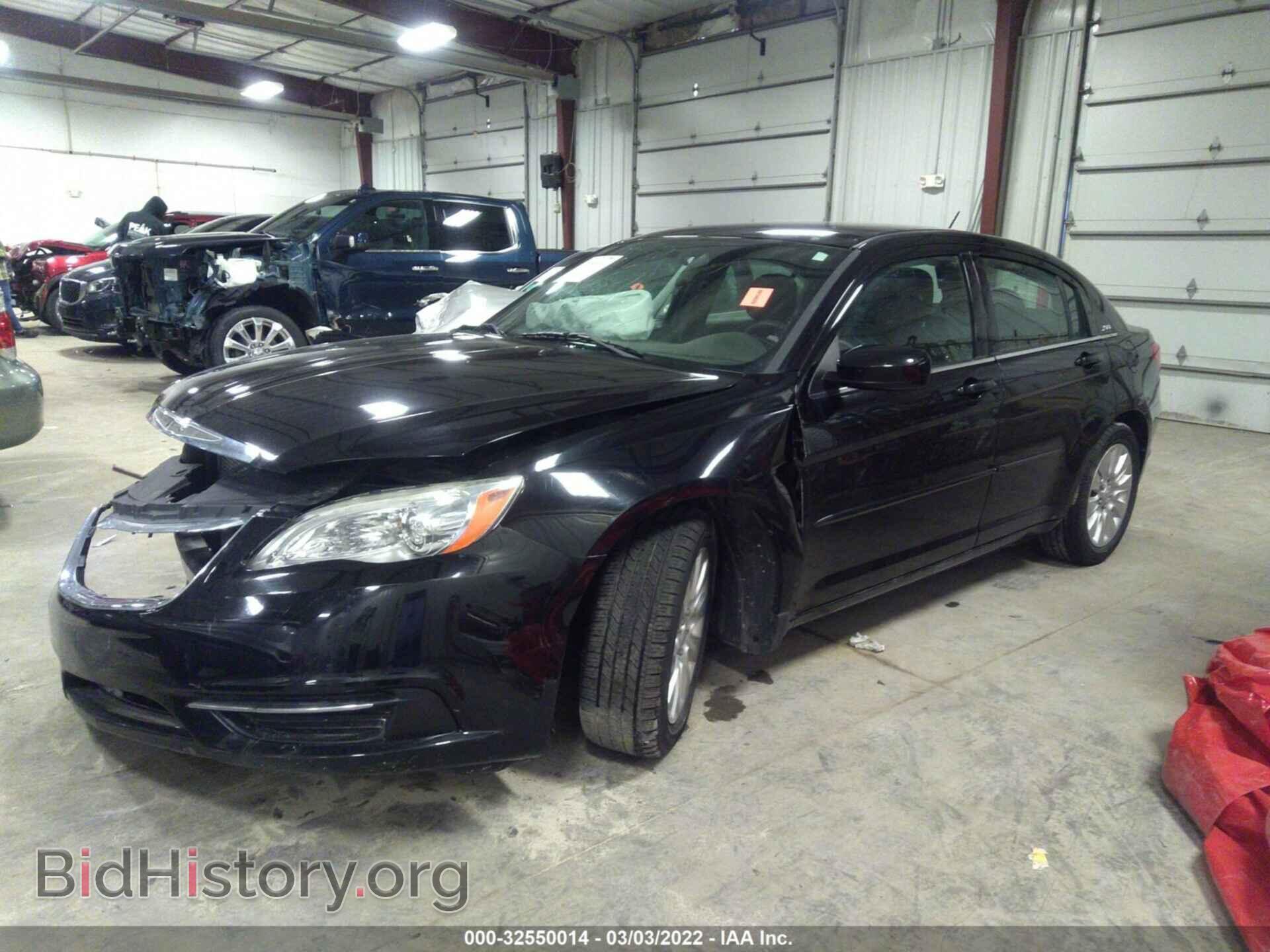 2011 CHRYSLER 200 - VIN: 1C3BC4FB2BN566669 - Фото 2