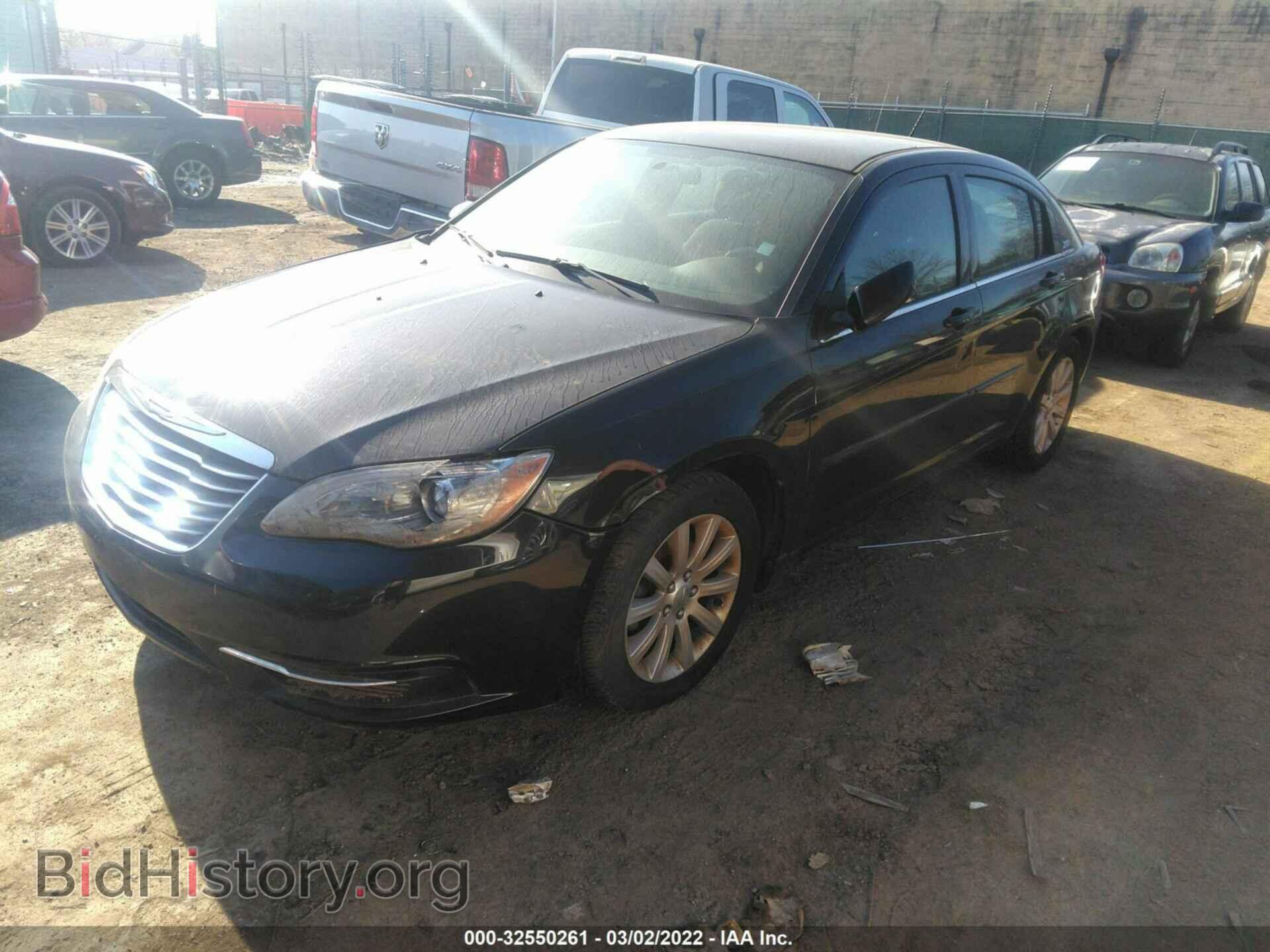 2013 CHRYSLER 200 - VIN: 1C3CCBBB5DN666377 - Фото 2