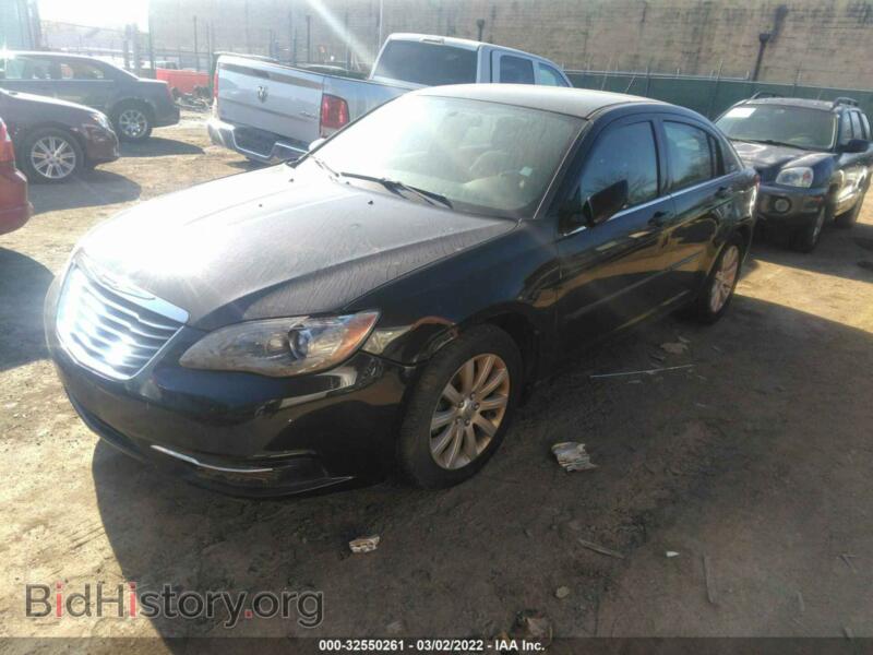 2013 Chrysler 200 (VIN 1C3CCBBB5DN666377) — фото 2 из 10