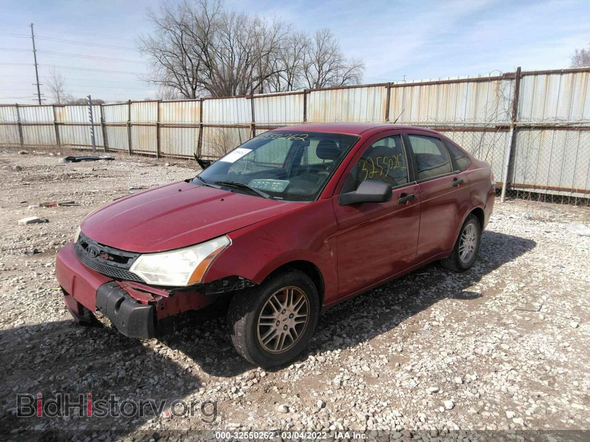 2011 FORD FOCUS - VIN: 1FAHP3FN2BW161796 - Фото 2