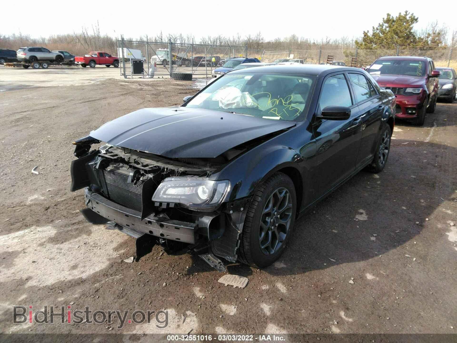 2018 CHRYSLER 300 - VIN: 2C3CCARG5JH276136 - Фото 2