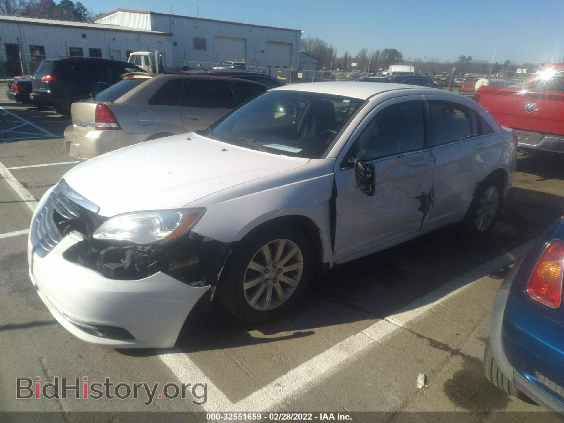 2013 CHRYSLER 200 - VIN: 1C3CCBBB4DN603710 - Фото 2
