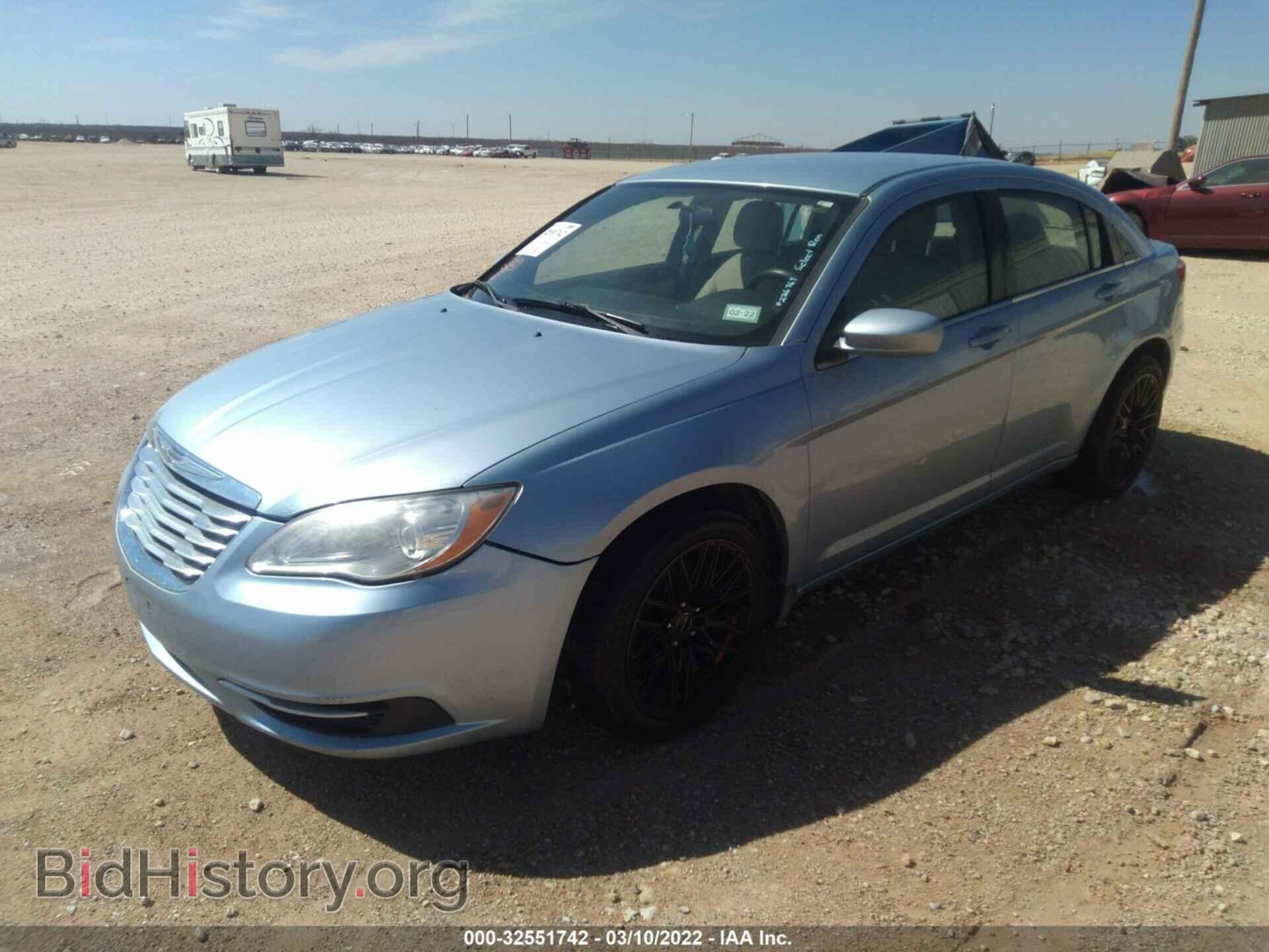 2012 CHRYSLER 200 - VIN: 1C3CCBBG7CN226767 - Фото 2